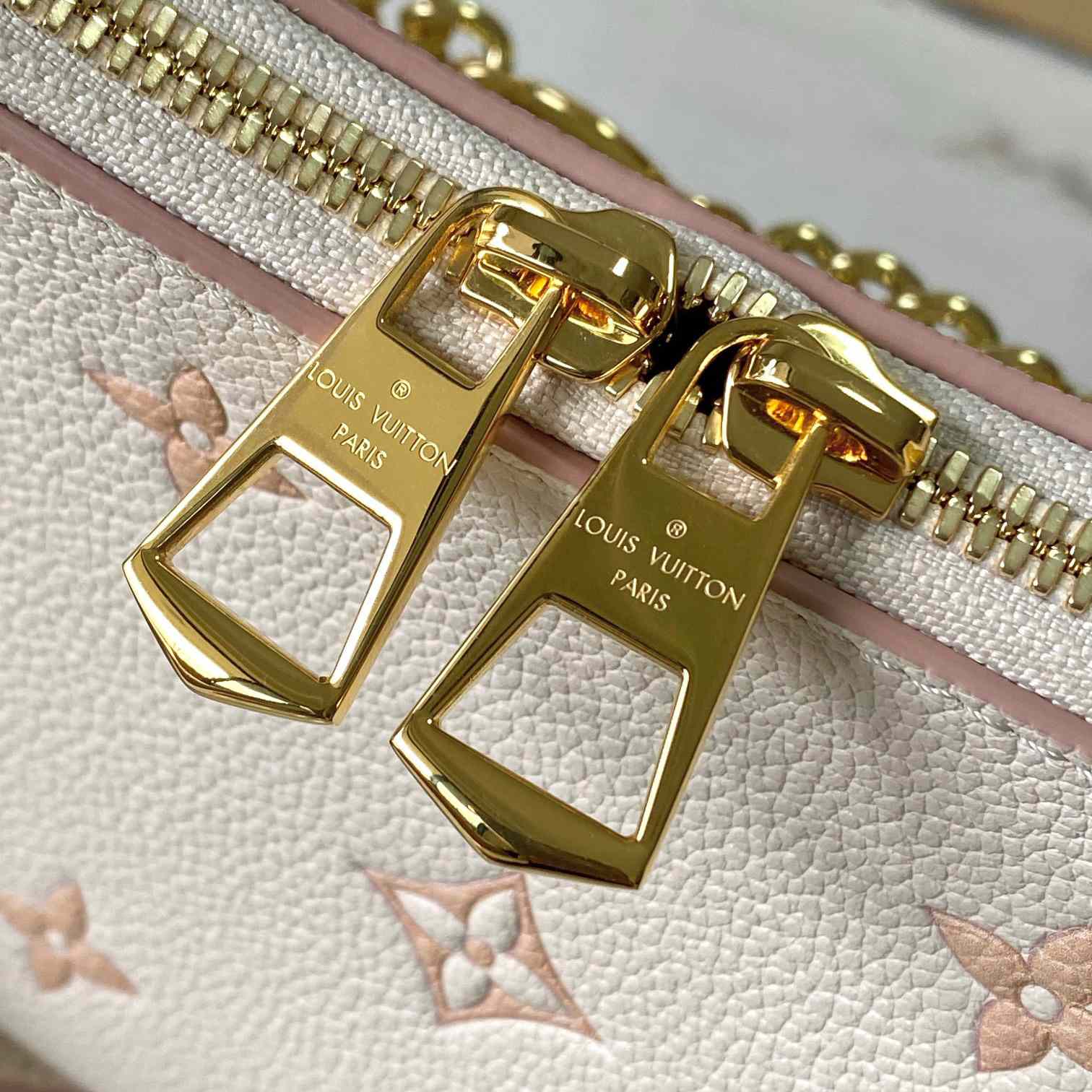 Louis Vuitton Boulogne   M14634 - DesignerGu