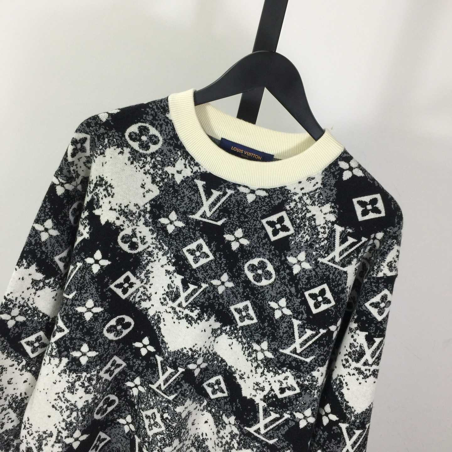 Louis Vuitton Monogram Wool Pullover - DesignerGu