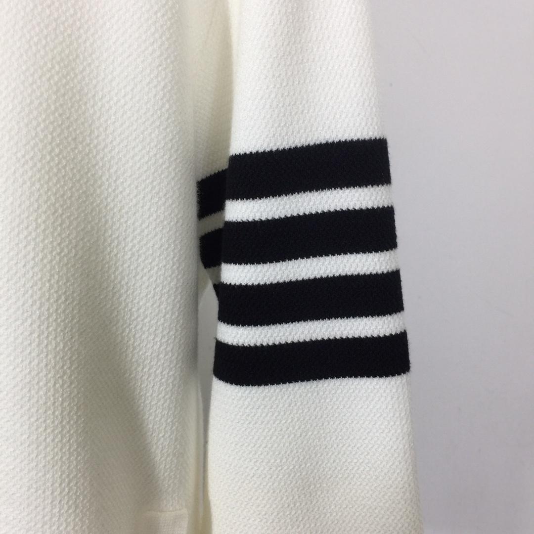 Thom Browne 4-Bar Cardigan - DesignerGu