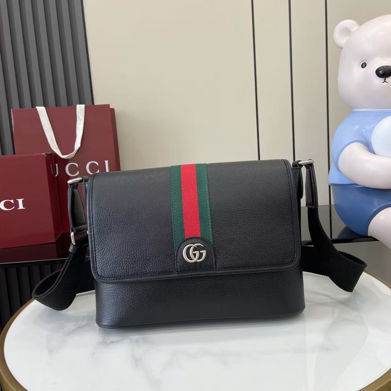 Gucci Ophidia Medium Messenger Bag - DesignerGu