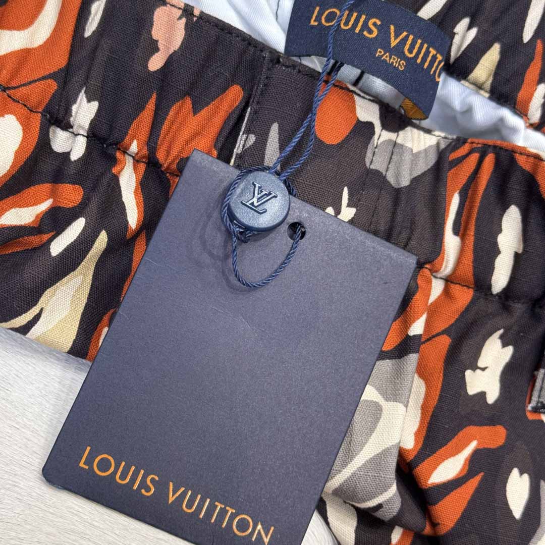 Louis Vuitton Multi Pocket Cargo Pants    - DesignerGu