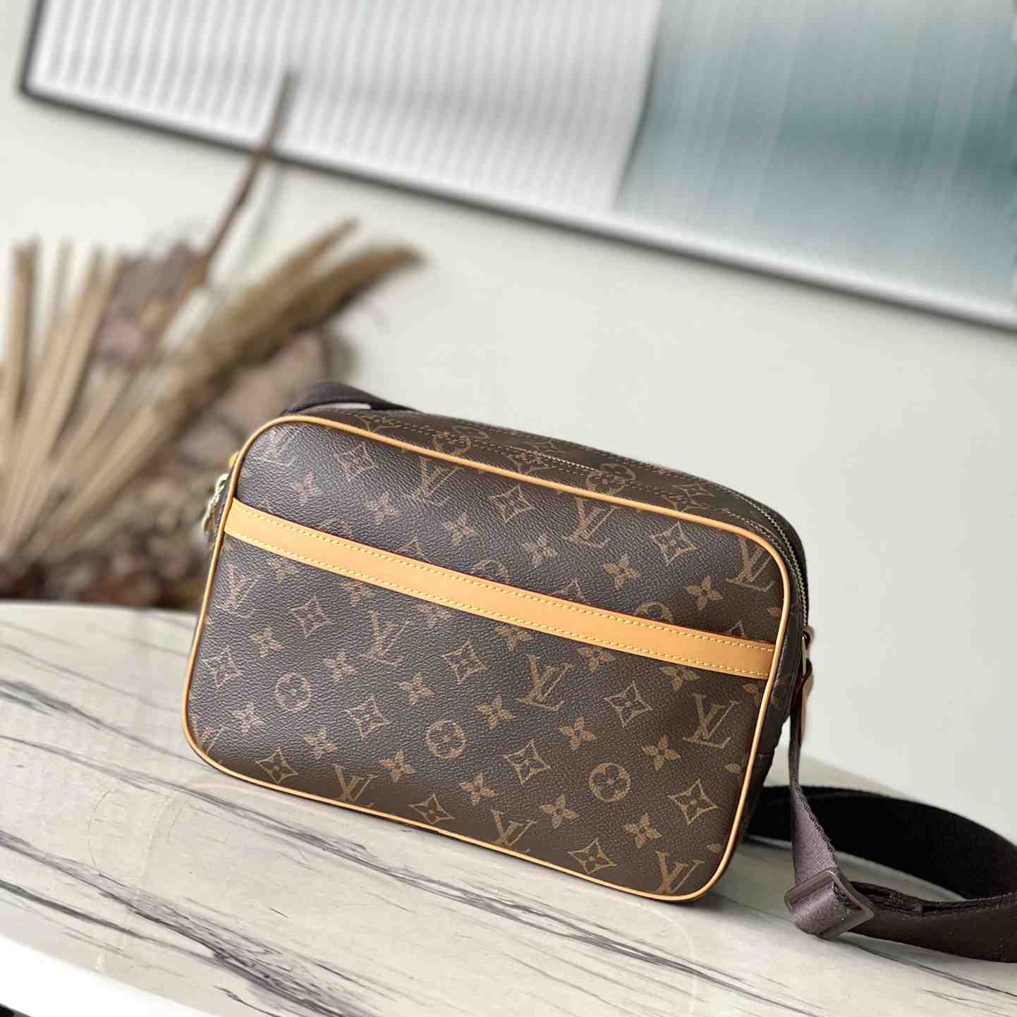 Louis Vuitton Monogram Shoulder Bag (28 x 21 x 11 cm) - DesignerGu