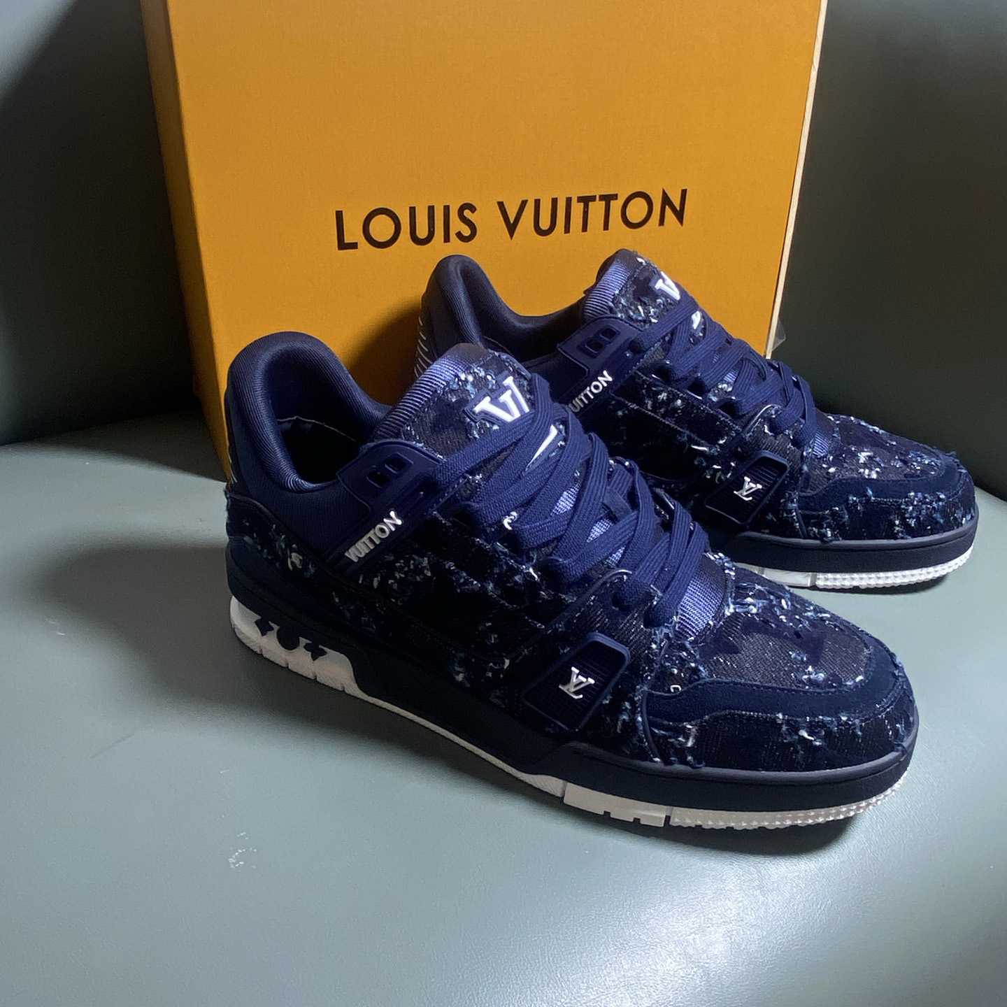 Louis Vuitton LV Trainer Sneaker      1AHWT6 - DesignerGu