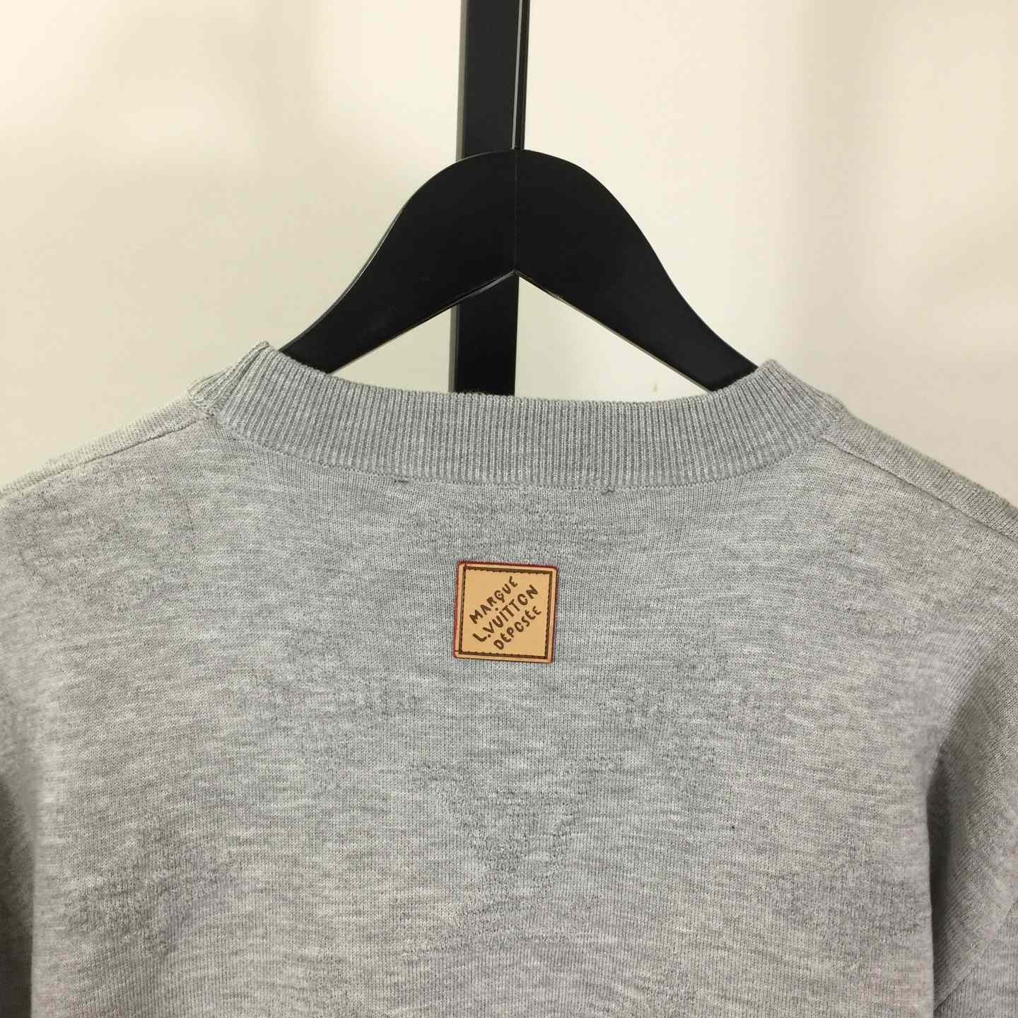 Louis Vuitton Monogram Embossed Pullover   1AIWG4 - DesignerGu
