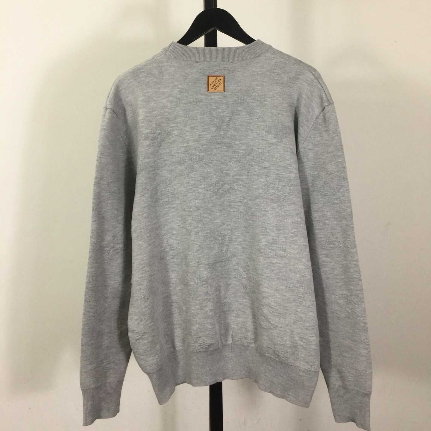 Louis Vuitton Monogram Embossed Pullover   1AIWG4 - DesignerGu