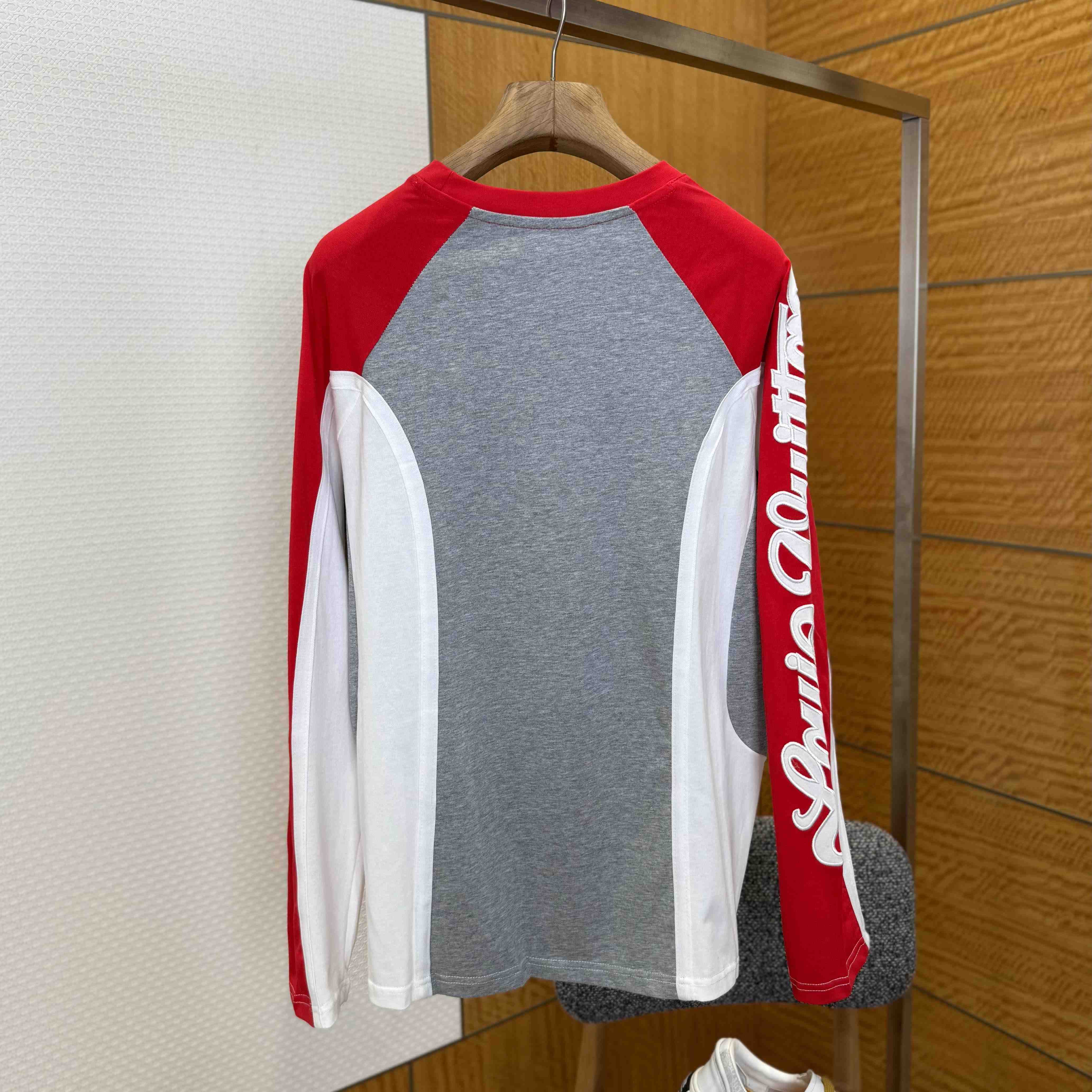 Louis Vuitton Signature Long-Sleeved T-Shirt   1AJCED - DesignerGu