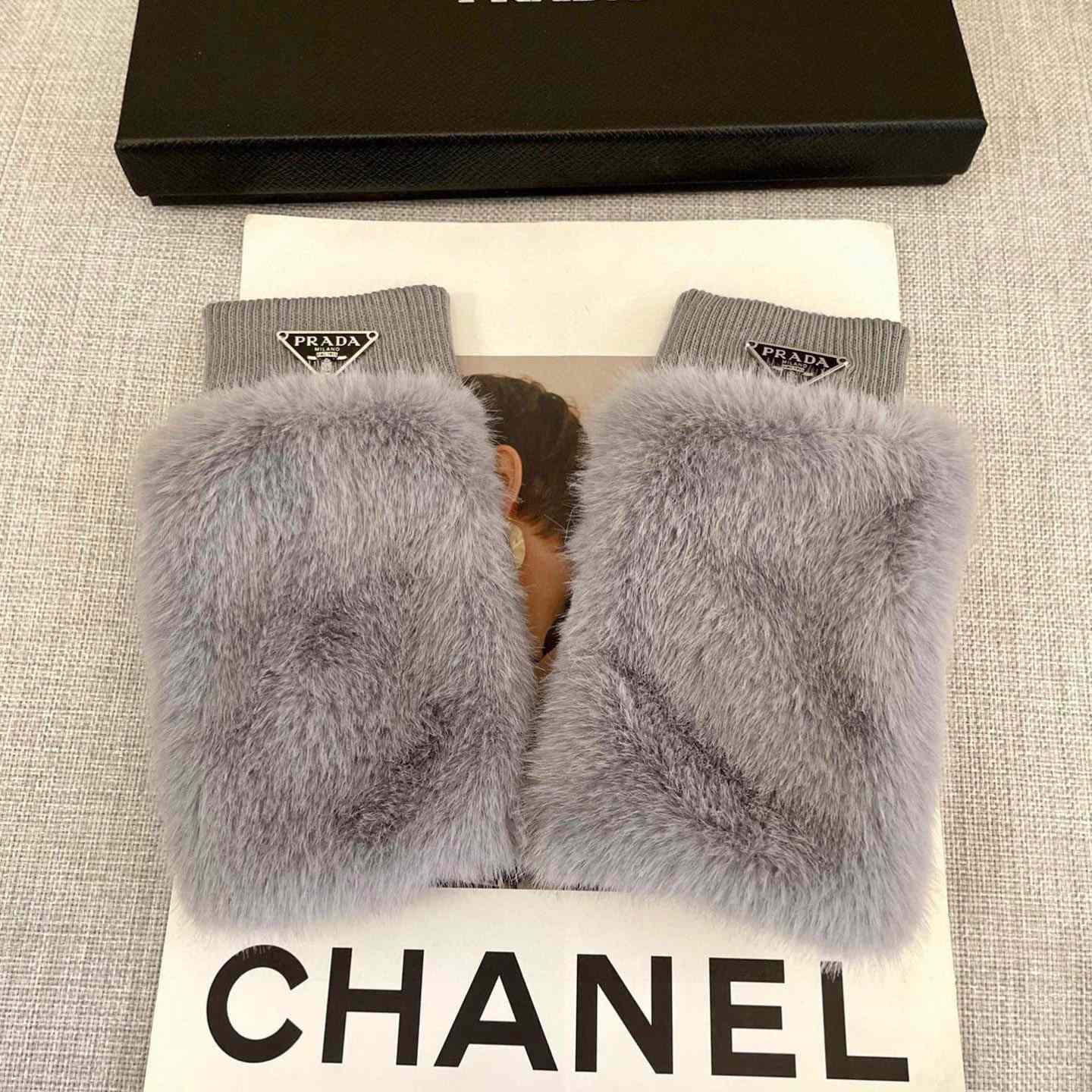 Prada Women's Gloves  - DesignerGu