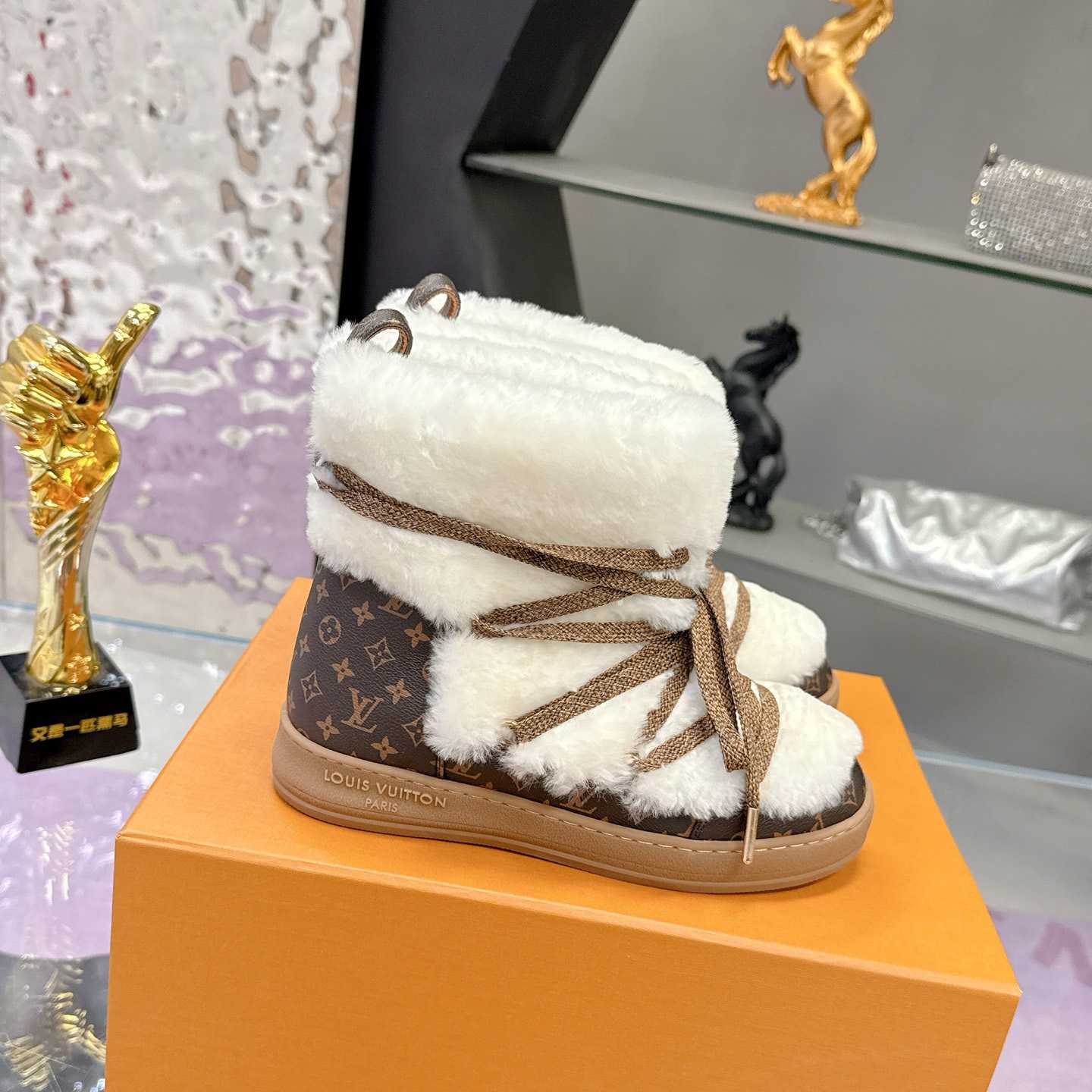 Louis Vuitton LV Cloud Lace-Up Ankle Boot Sneaker  1AIV37 - DesignerGu