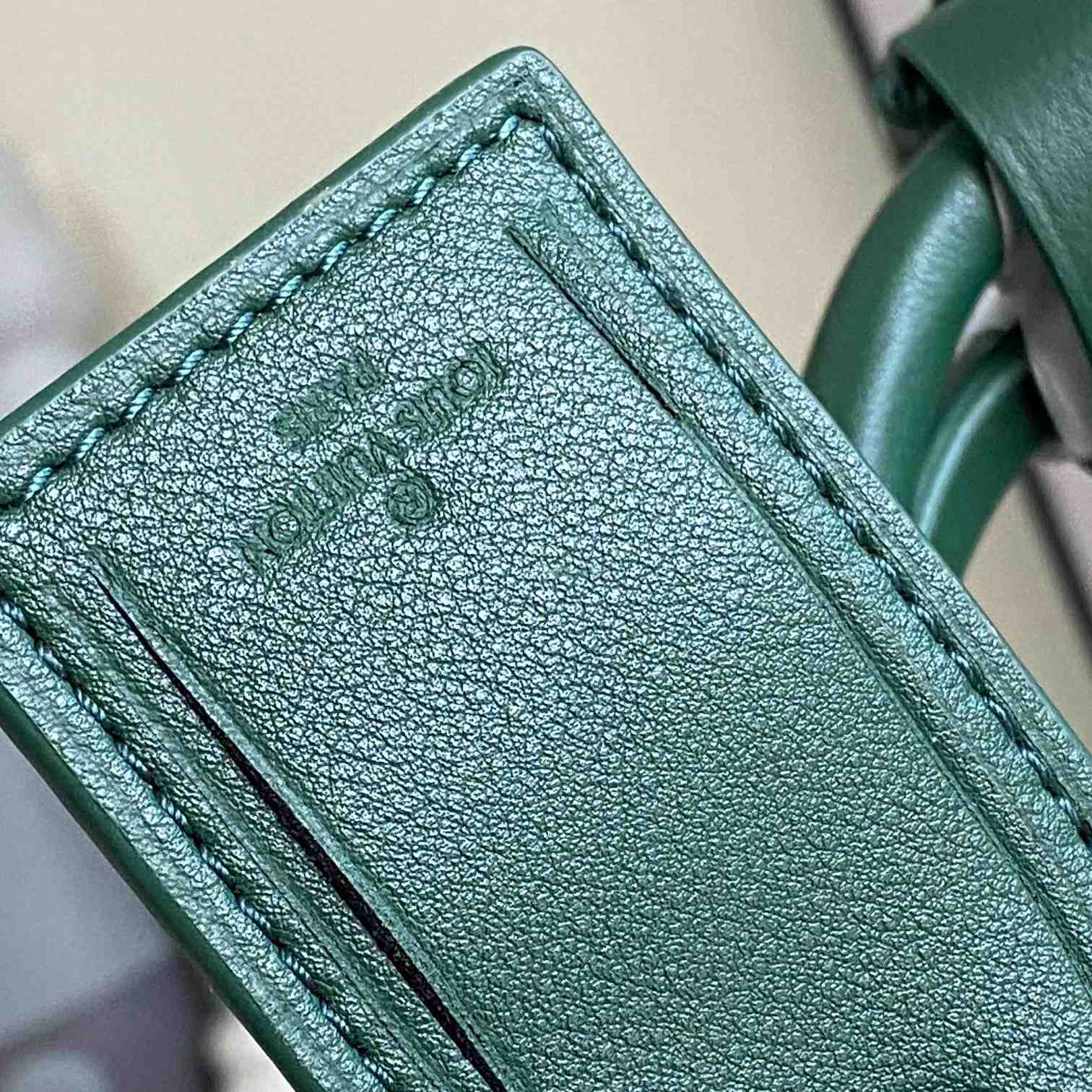 Louis Vuitton Keepall Bandoulière 50  M27179 - DesignerGu