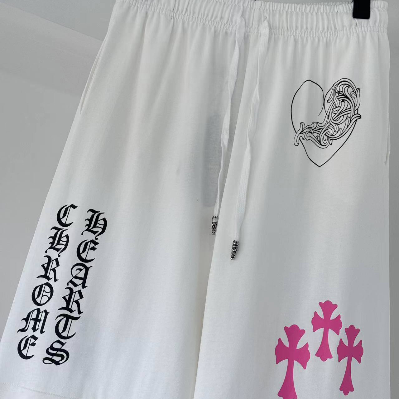 Chrome Hearts - x Deadly Doll White Comic Print Pants - DesignerGu