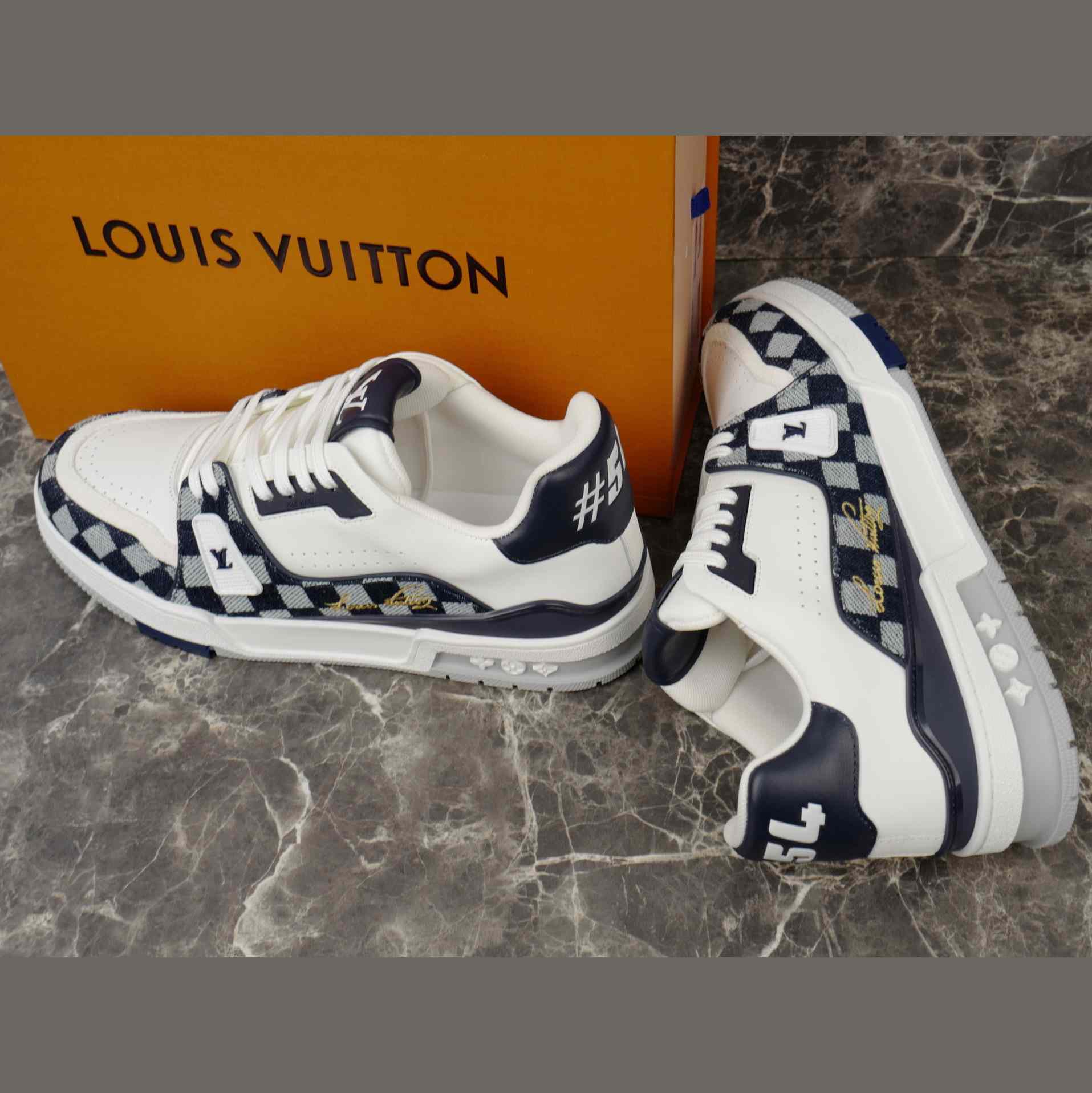 Louis Vuitton LV Trainer Sneaker   1AIKR1 - DesignerGu