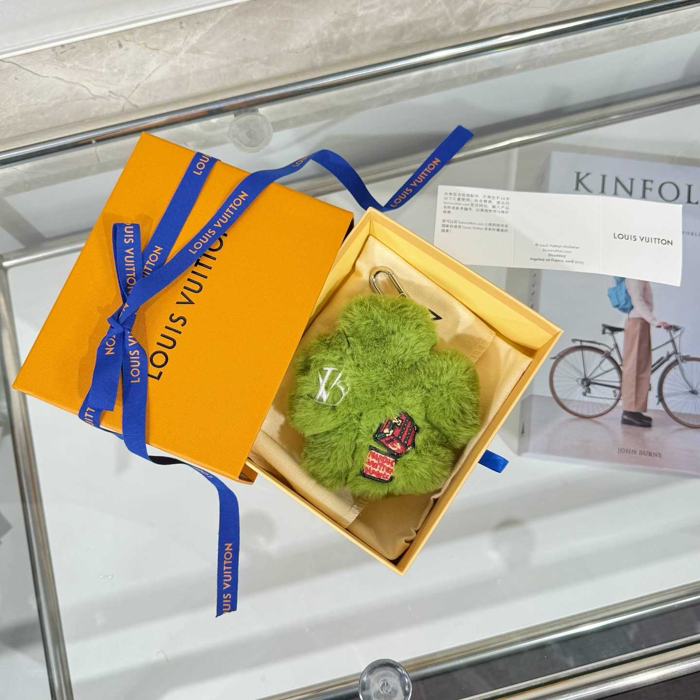 Louis Vuitton LV Lucky Trefoil Bag Charm   M03170 - DesignerGu