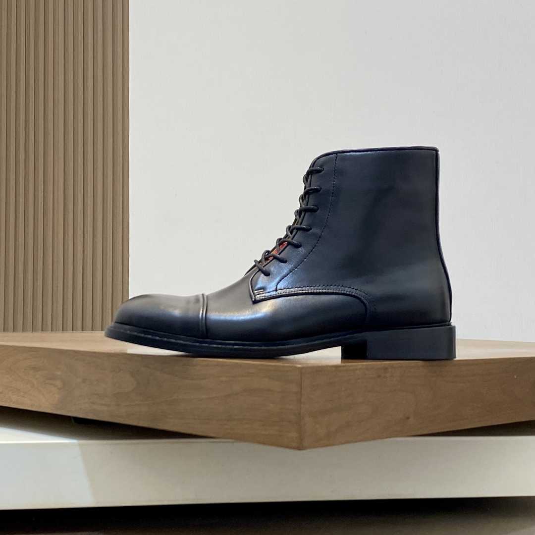 Gucci Men's Leather Lace-Up Boots - DesignerGu