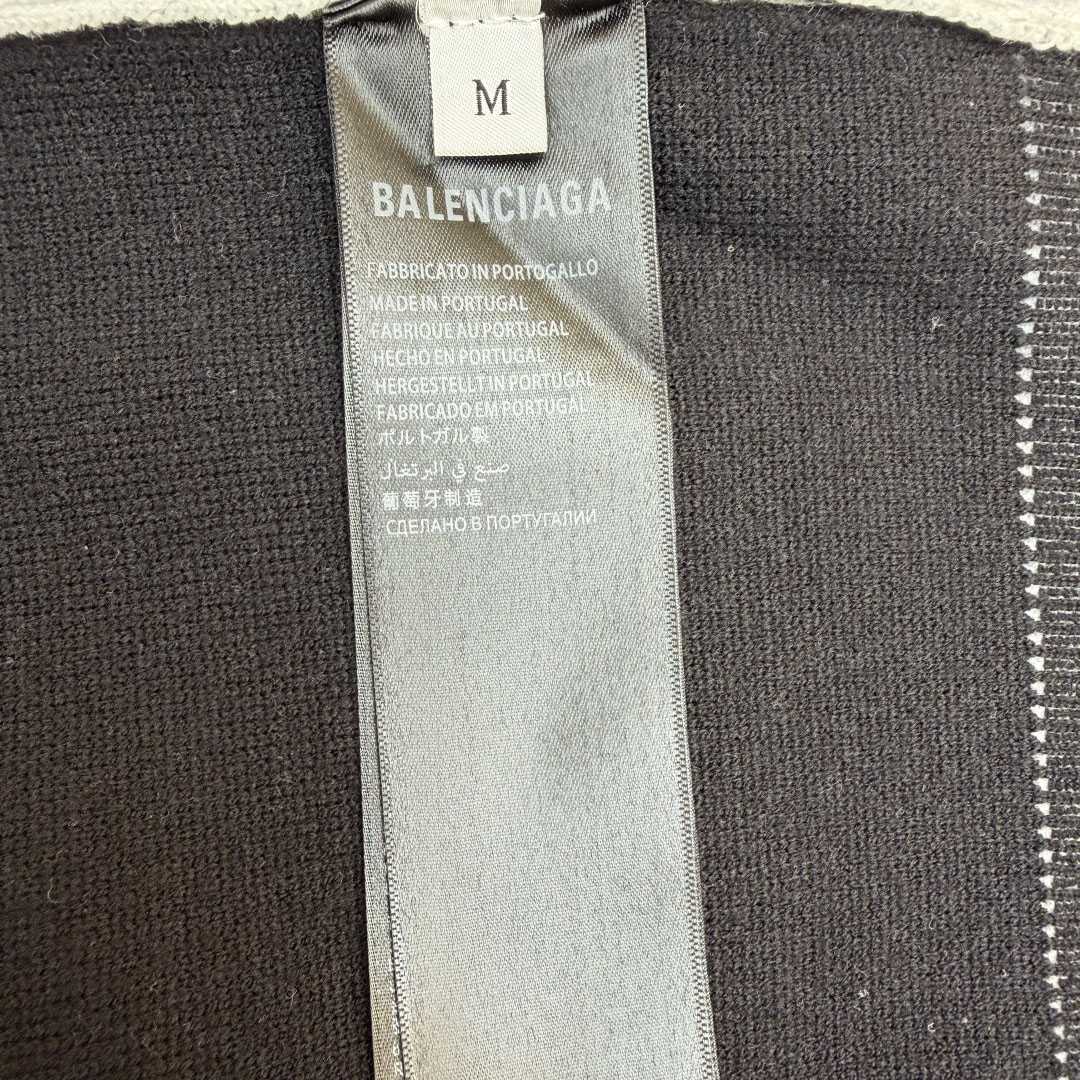 Balenciaga 3B Sports Icon Ski Crewneck In White And Black - DesignerGu