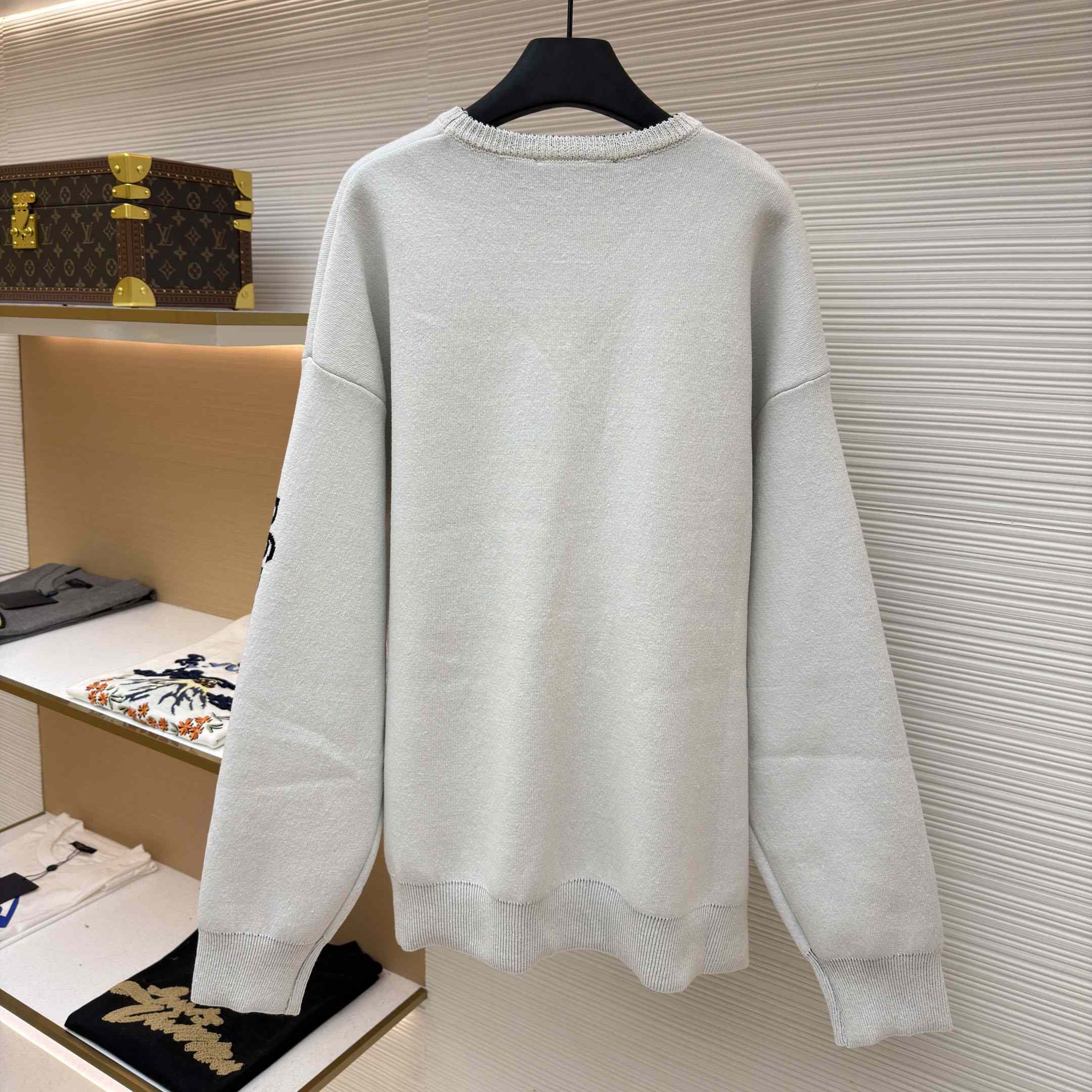 Balenciaga 3B Sports Icon Ski Crewneck In White And Black - DesignerGu