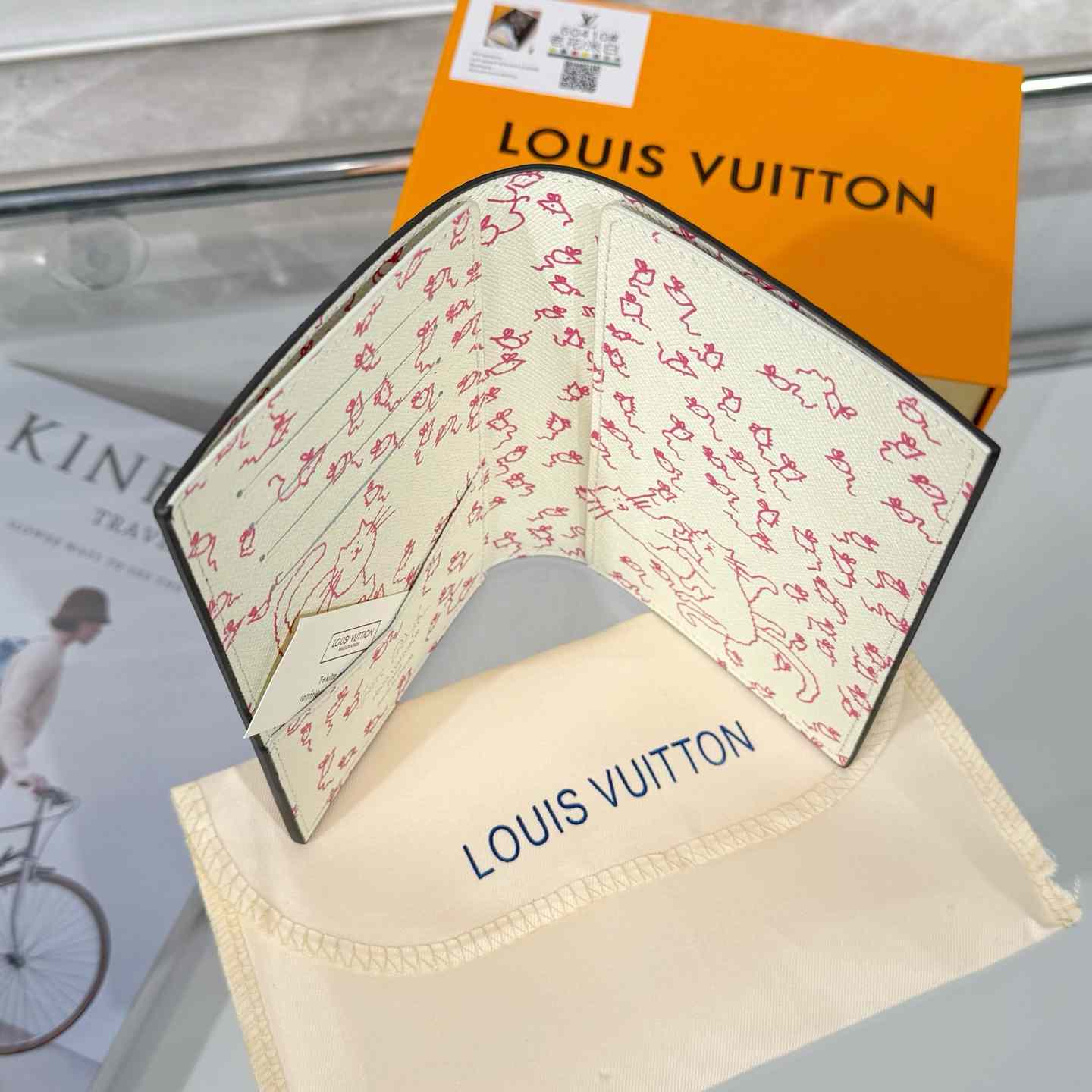 Louis Vuitton Passport Cover   M25753 - DesignerGu