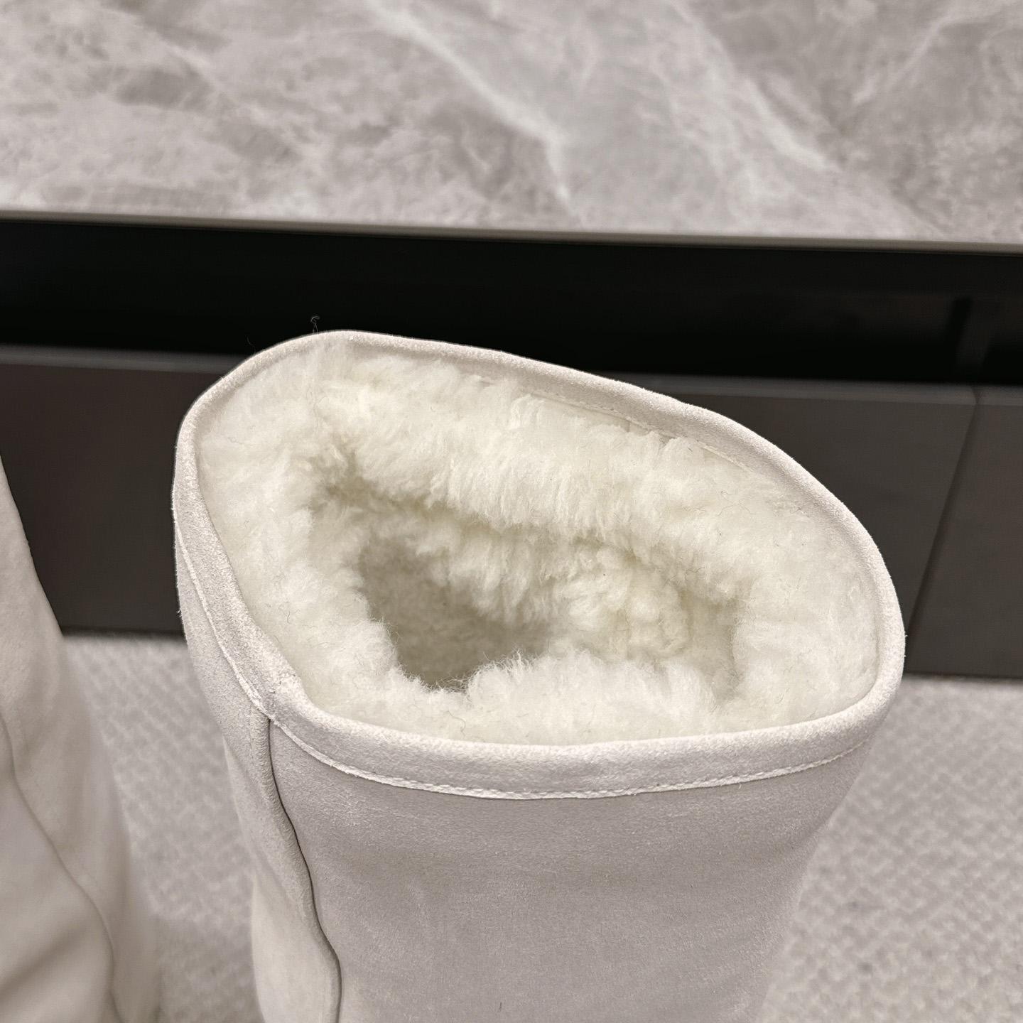 Balenciaga Alaska Fur High Boots - DesignerGu