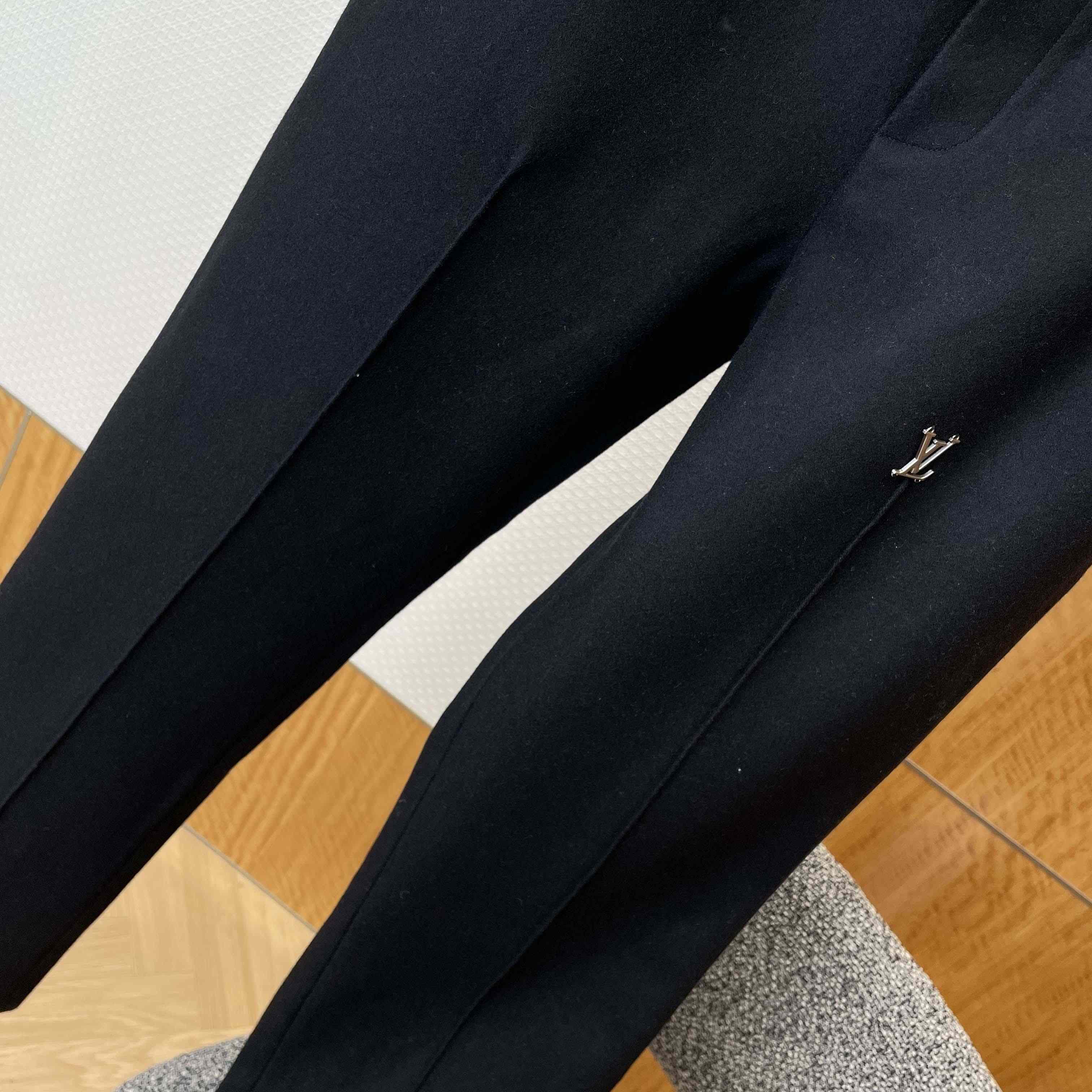 Louis Vuitton Tailored Technical Wool Track Pants   1AIWGE - DesignerGu