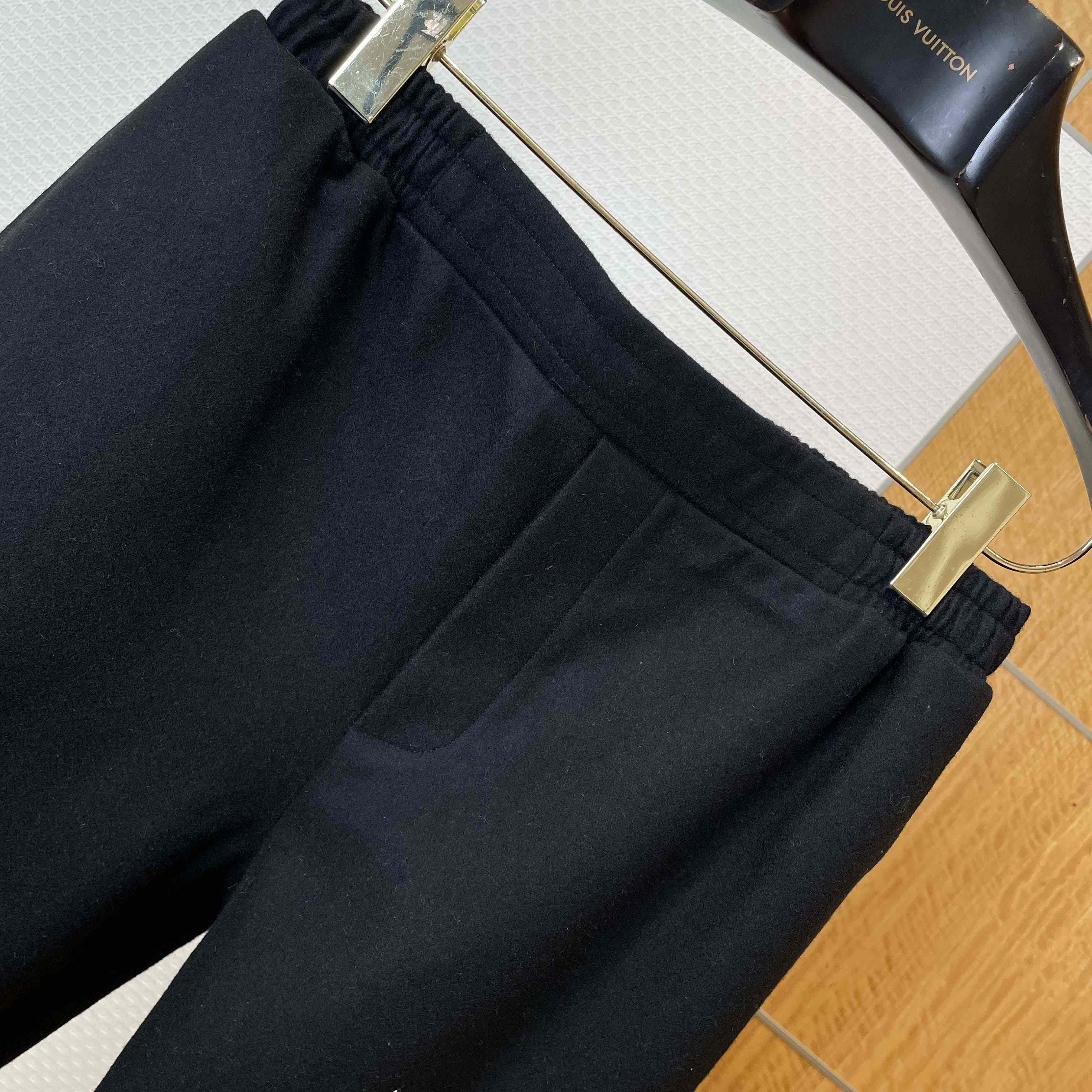 Louis Vuitton Tailored Technical Wool Track Pants   1AIWGE - DesignerGu