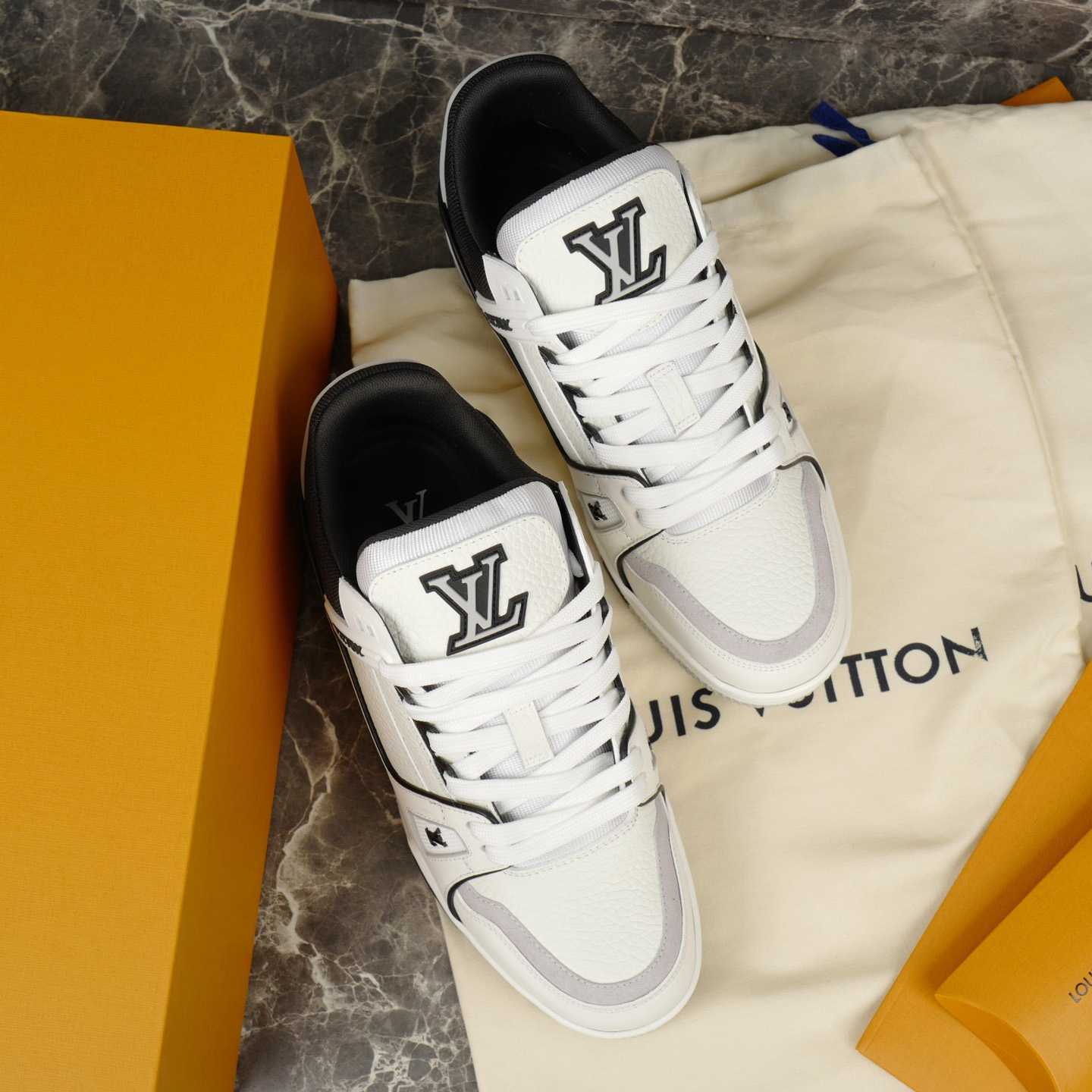 Louis Vuitton LV Trainer Sneaker   1AIJ48 - DesignerGu