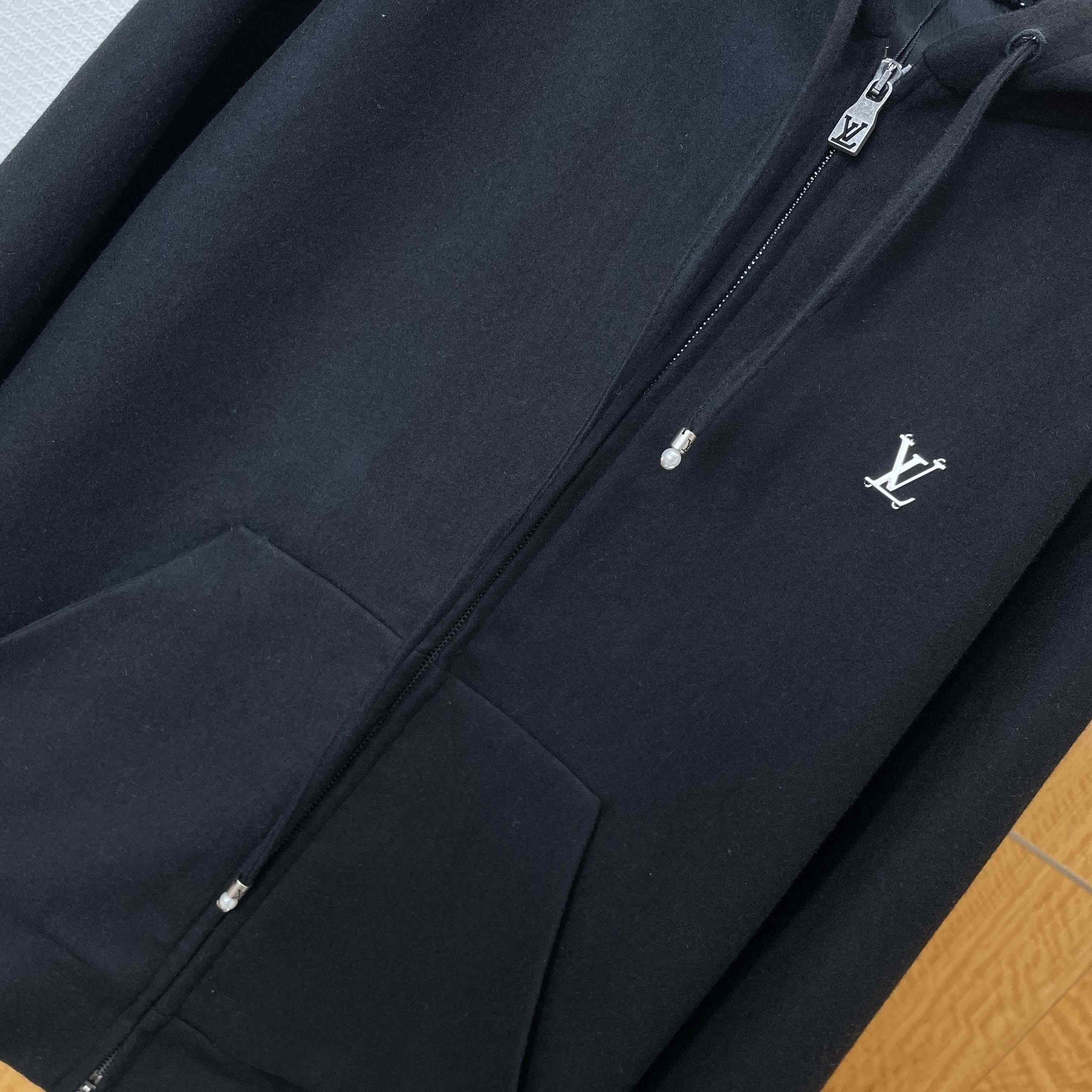 Louis Vuitton Tailored Technical Wool Hooded Blouson   1AIWFA - DesignerGu