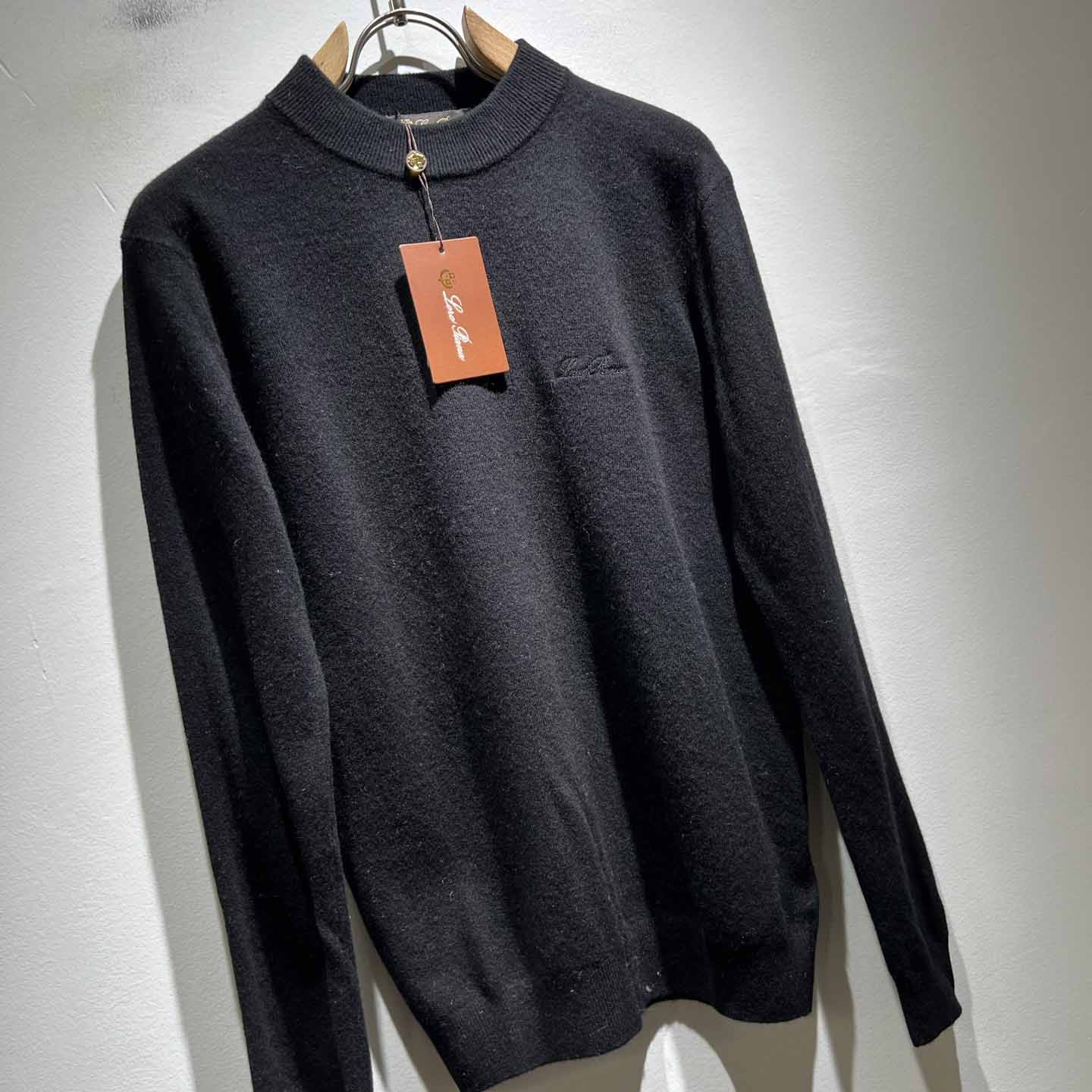 Loro Piana Classic Crewneck - DesignerGu