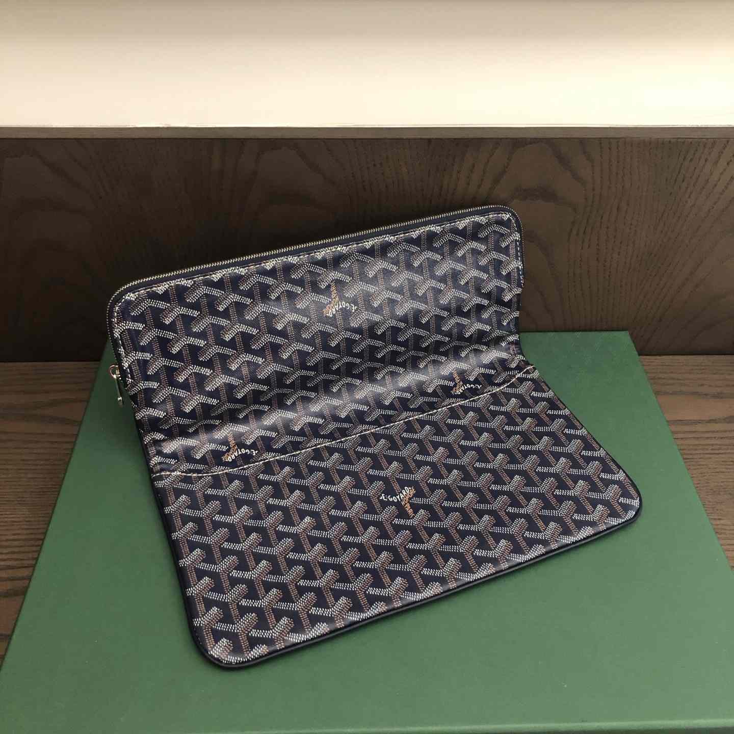 Goyard Sainte-Marie MM Clutch - DesignerGu