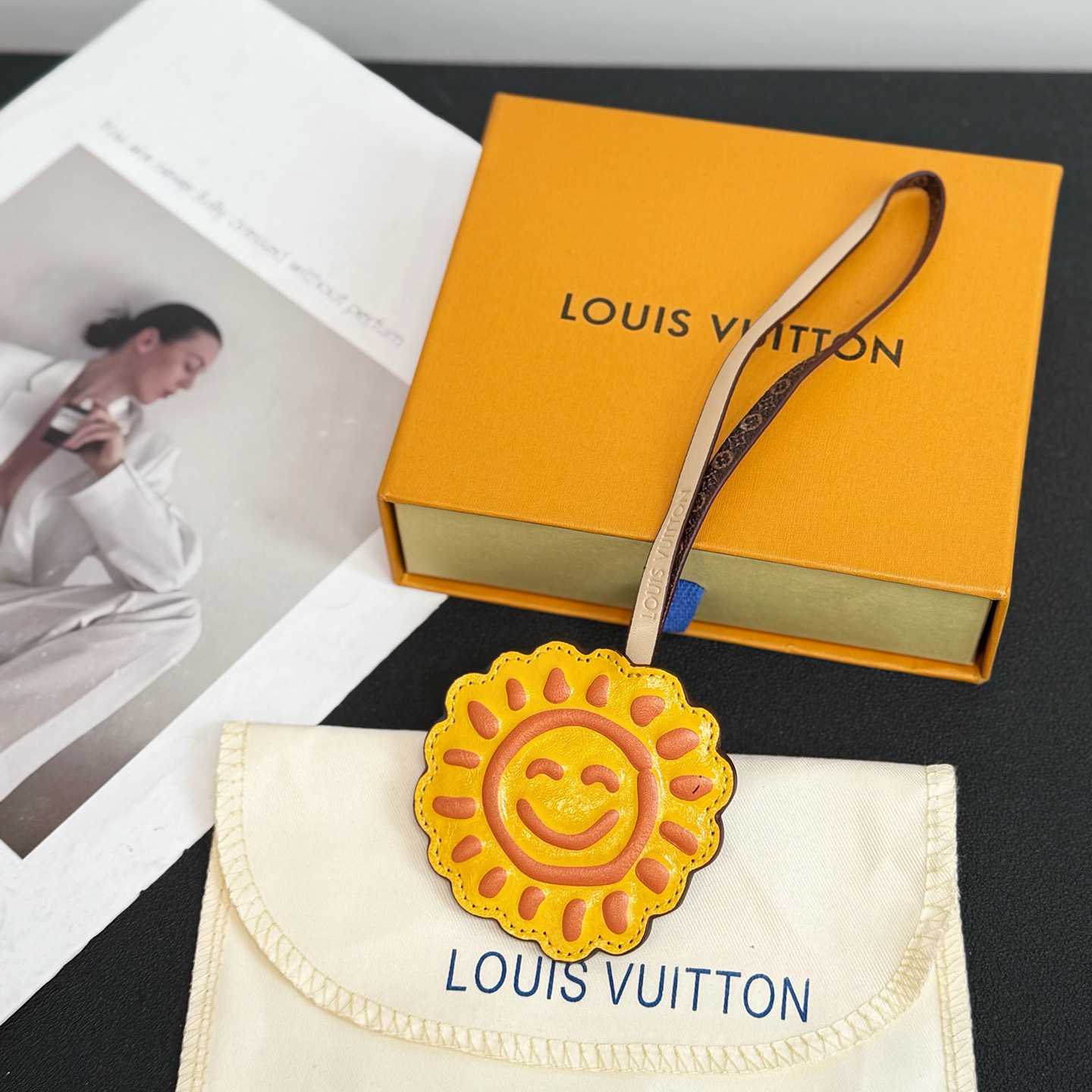 Louis Vuitton LV Sun Bag Charm   M02550 - DesignerGu