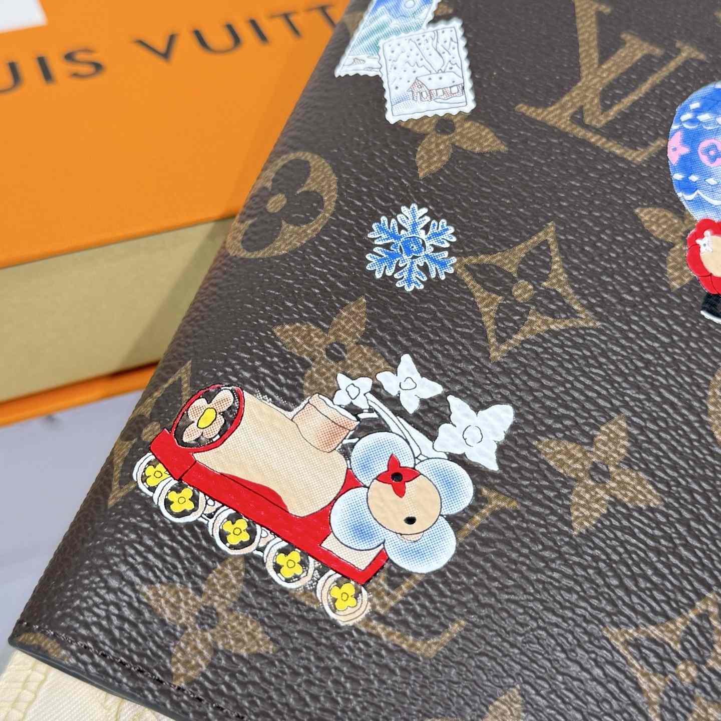 Louis Vuitton Passport Cover    - DesignerGu