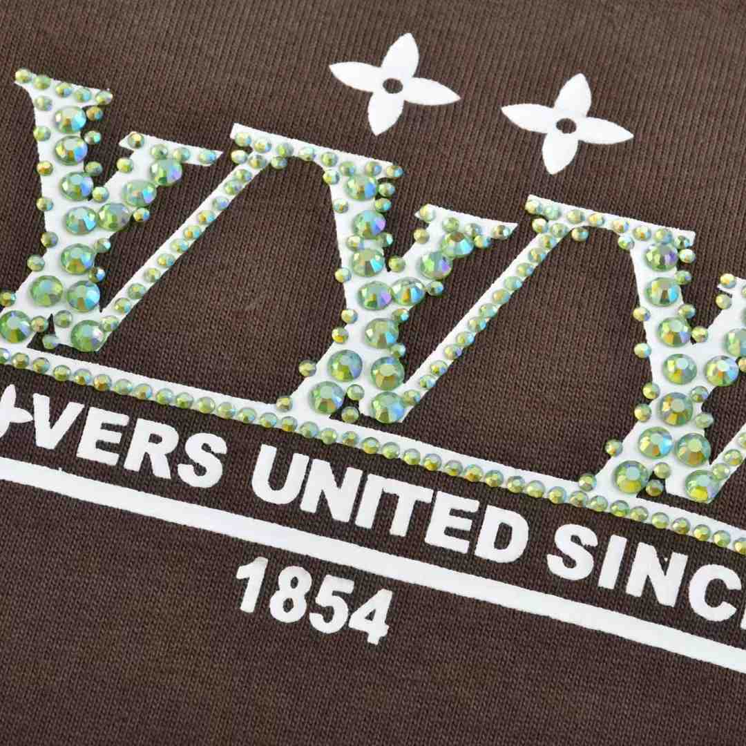 Louis Vuitton Washed Embellished Cotton T-Shirt   1AHCL3 - DesignerGu