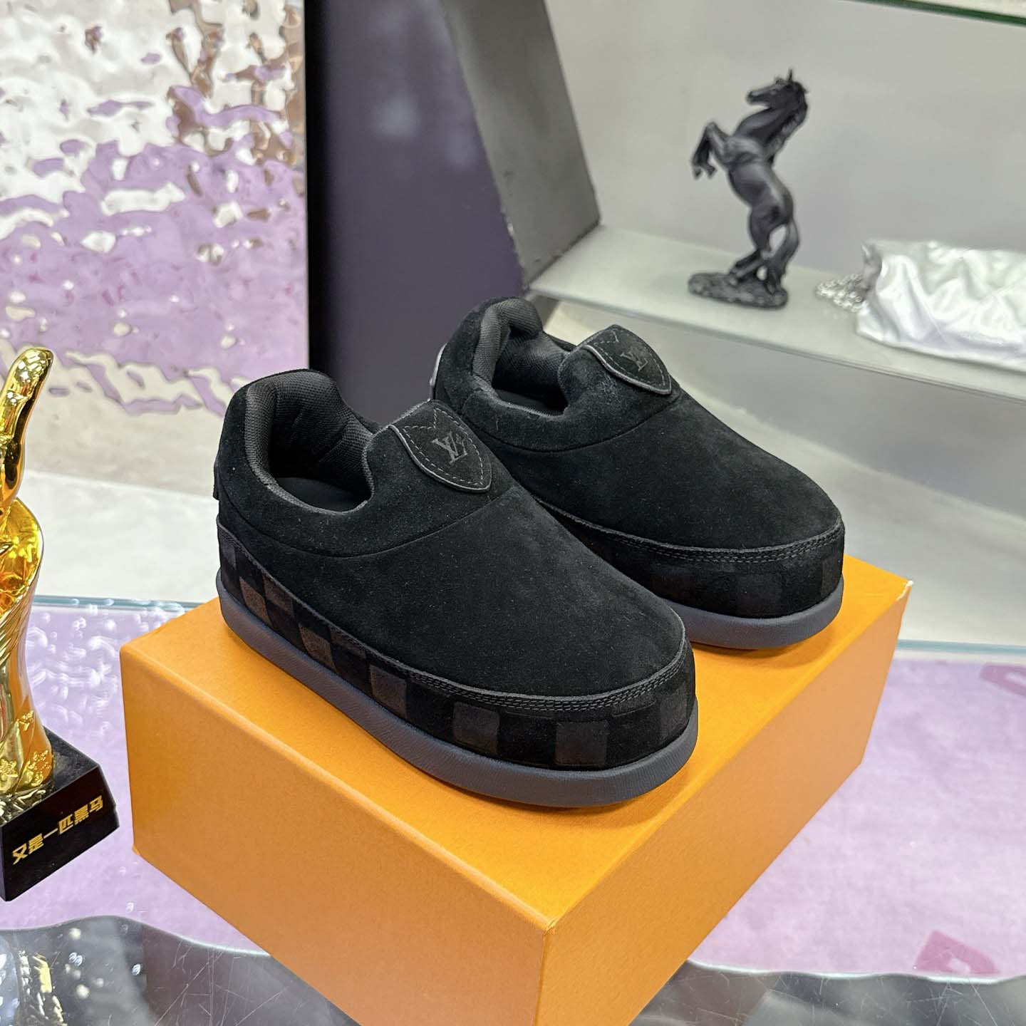 Louis Vuitton LV Yeti Slip On   1AIJCU - DesignerGu