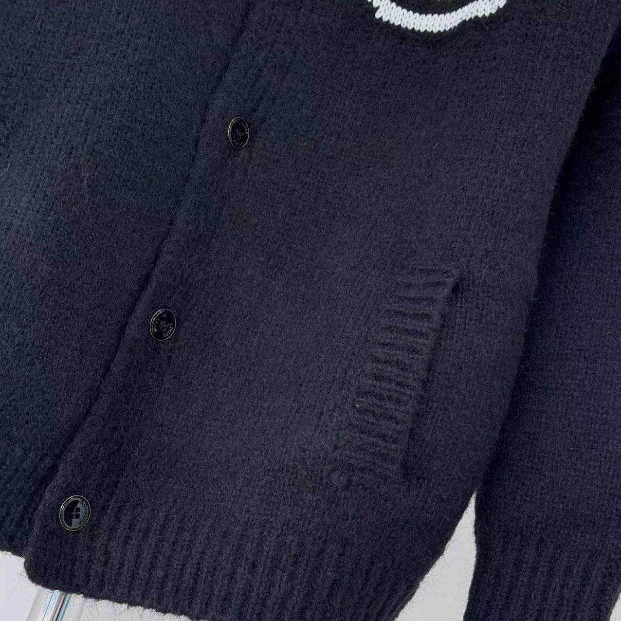 Louis Vuitton Chunky Intarsia Signature Cardigan   1AJBXP - DesignerGu