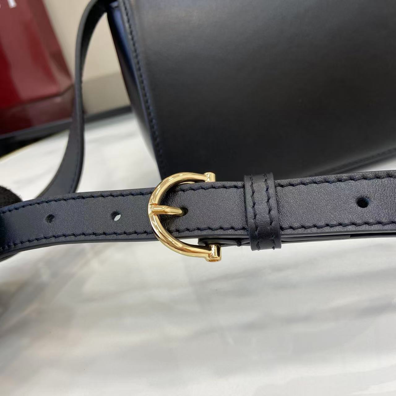 Gucci Siena Small Top Handle Bag - DesignerGu