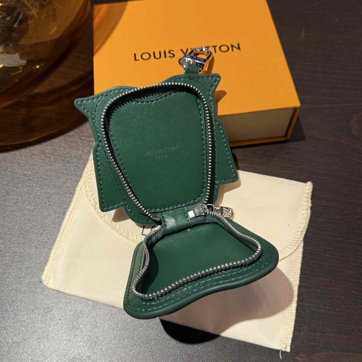 Louis Vuitton LV Owl Bag Charm S00 - DesignerGu