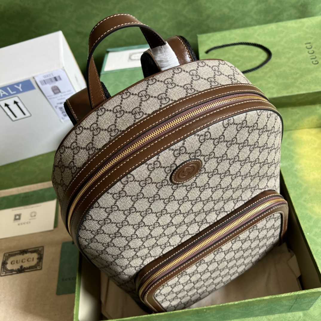 Gucci GG Supreme Canvas Backpack   31.5-41-14.5cm - DesignerGu