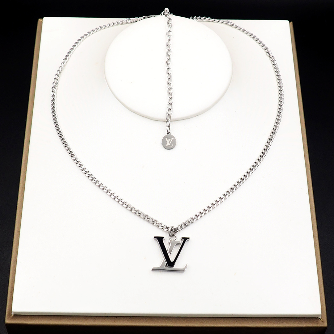 Louis Vuitton LV Spike Pendant - DesignerGu