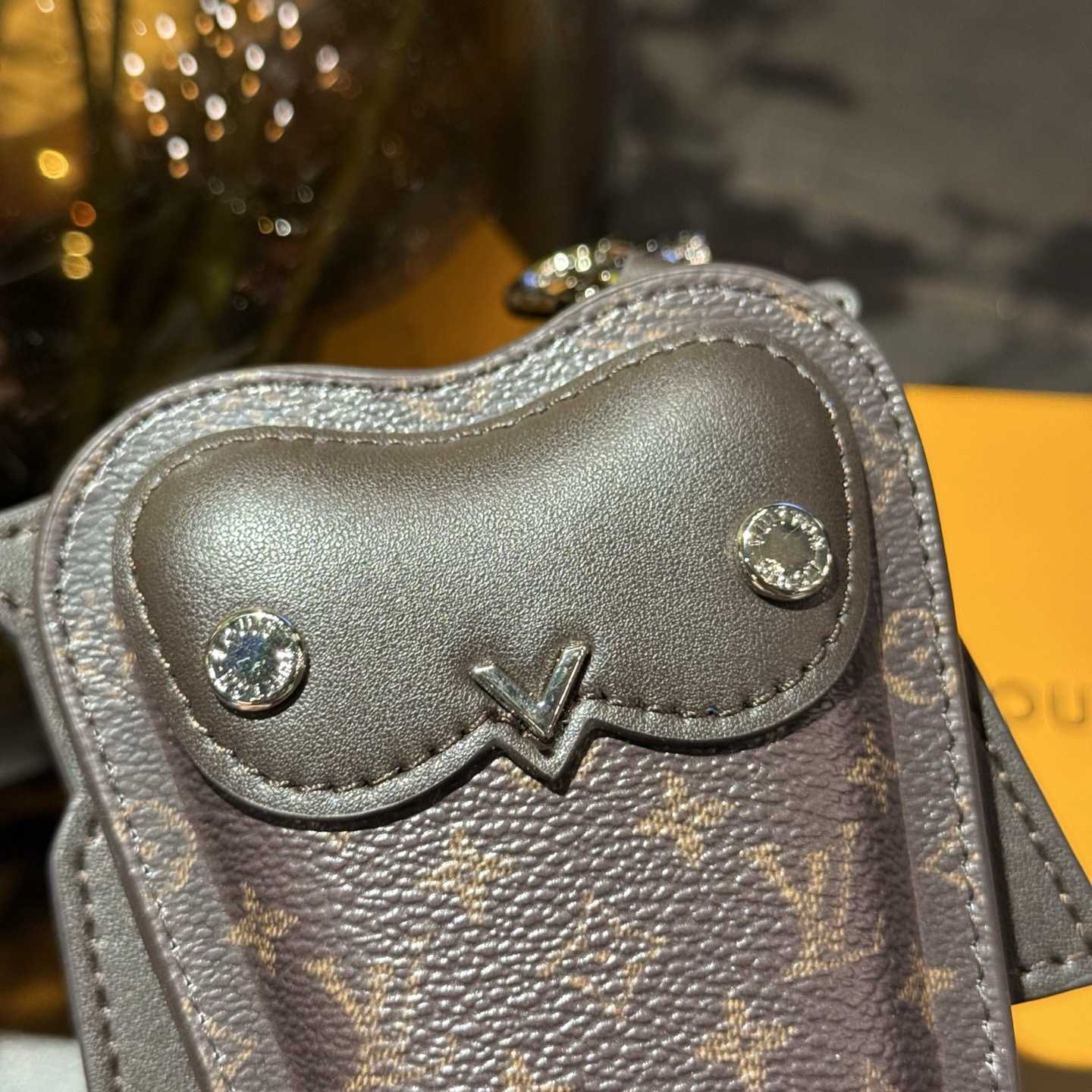 Louis Vuitton LV Owl Bag Charm S00 - DesignerGu