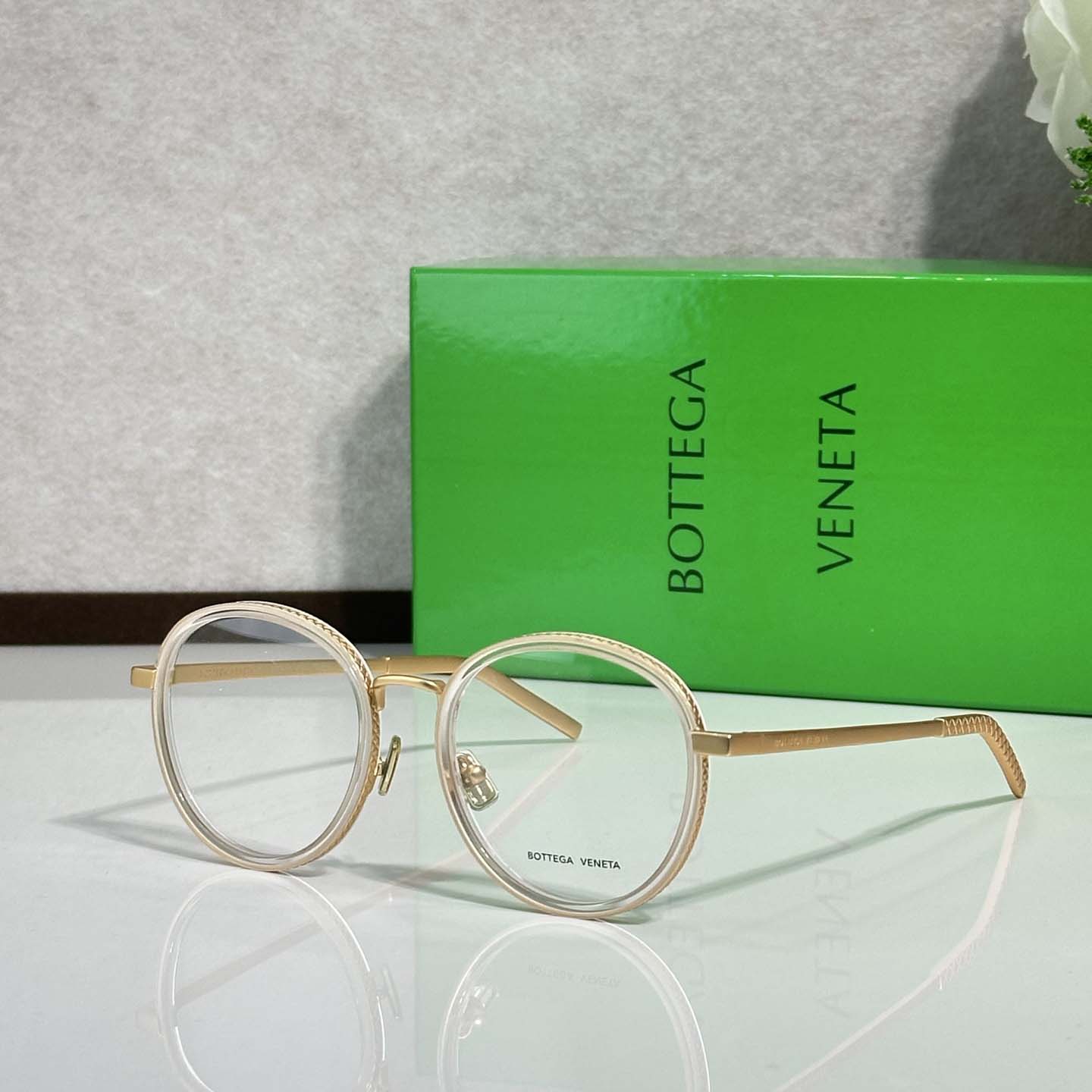 Bottega Veneta BV1428OA Sunglasses   - DesignerGu