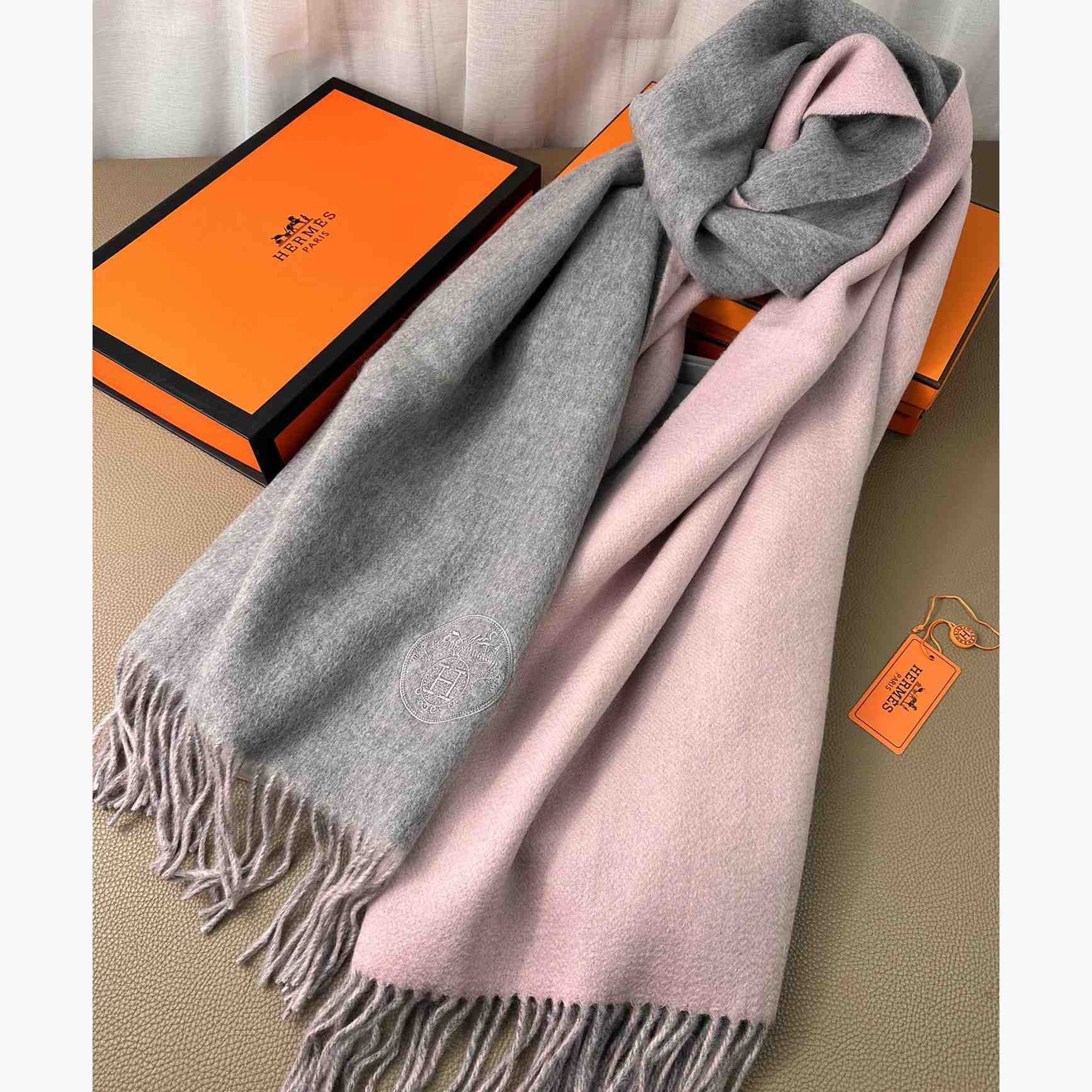 Hermès double-sided cashwool scarf - DesignerGu