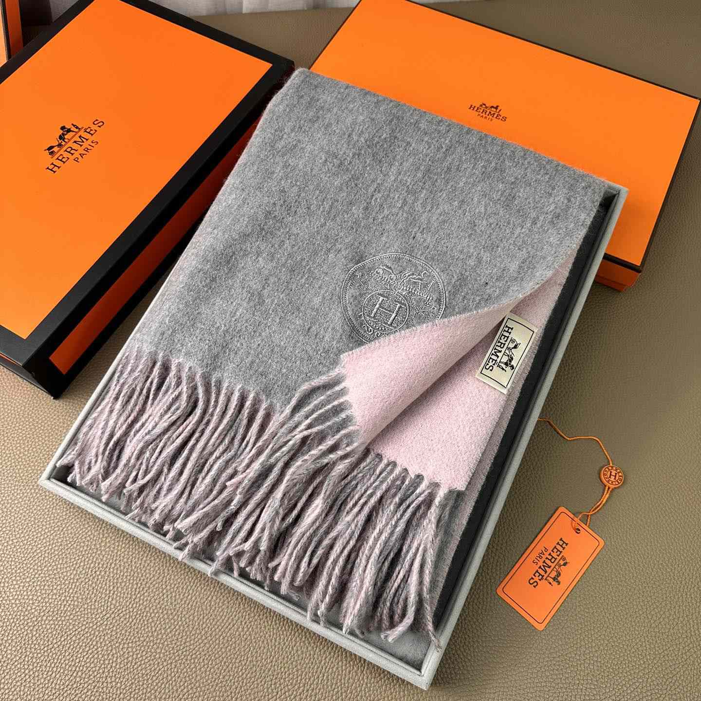 Hermès double-sided cashwool scarf - DesignerGu