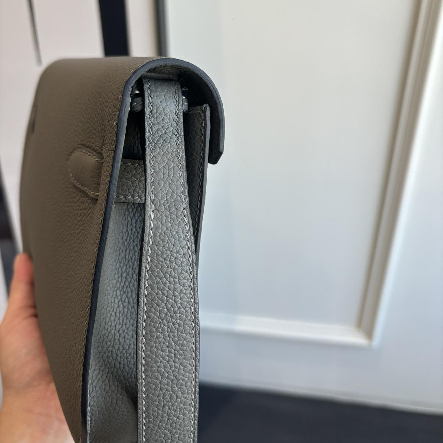 Hermes Kelly Depeches 25 Pouch - DesignerGu