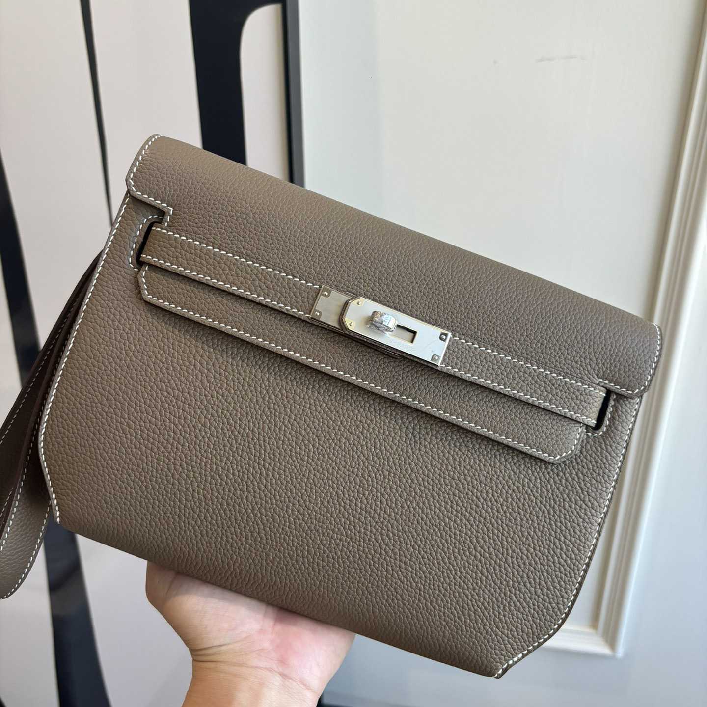 Hermes Kelly Depeches 25 Pouch - DesignerGu