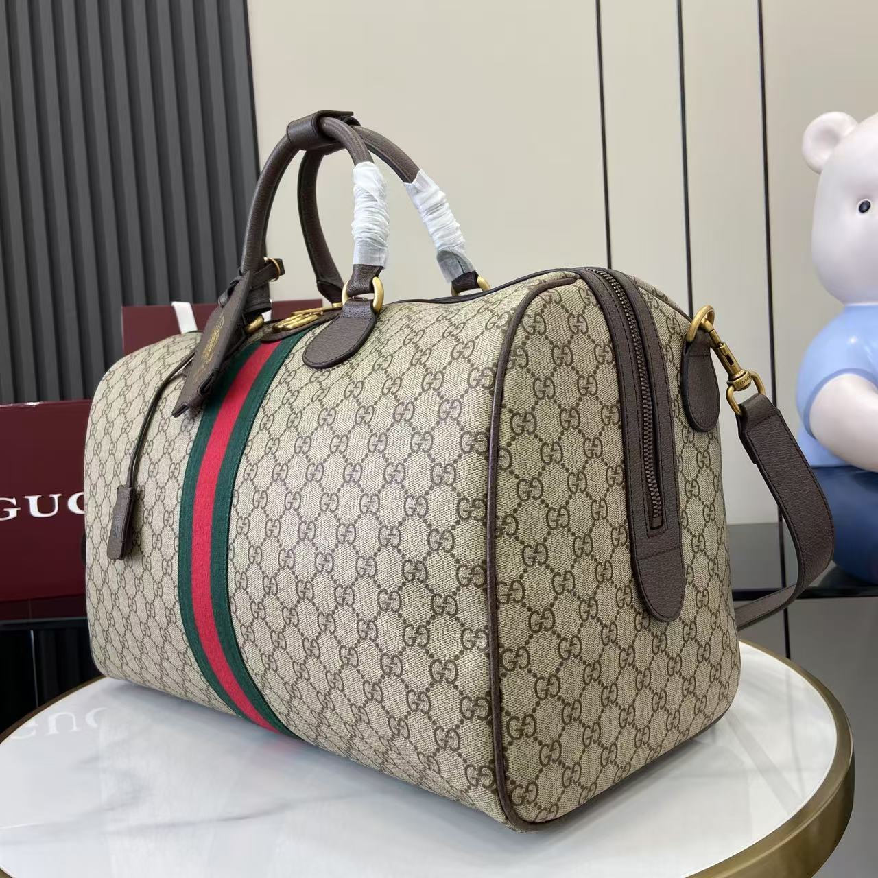 Gucci Savoy Medium Duffle Bag - DesignerGu