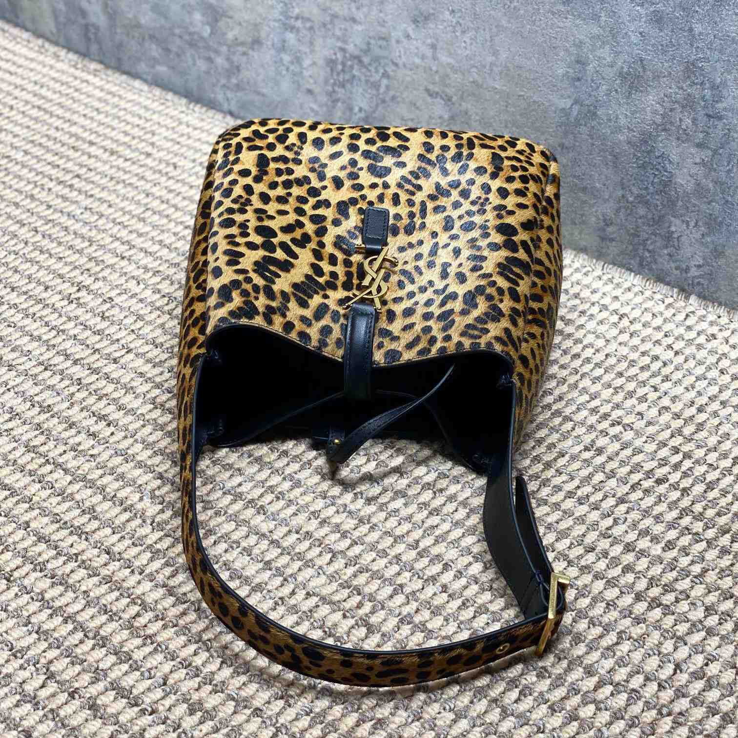 Saint Laurent LE 5 À 7 Supple Small In Pony Hair Leather - DesignerGu