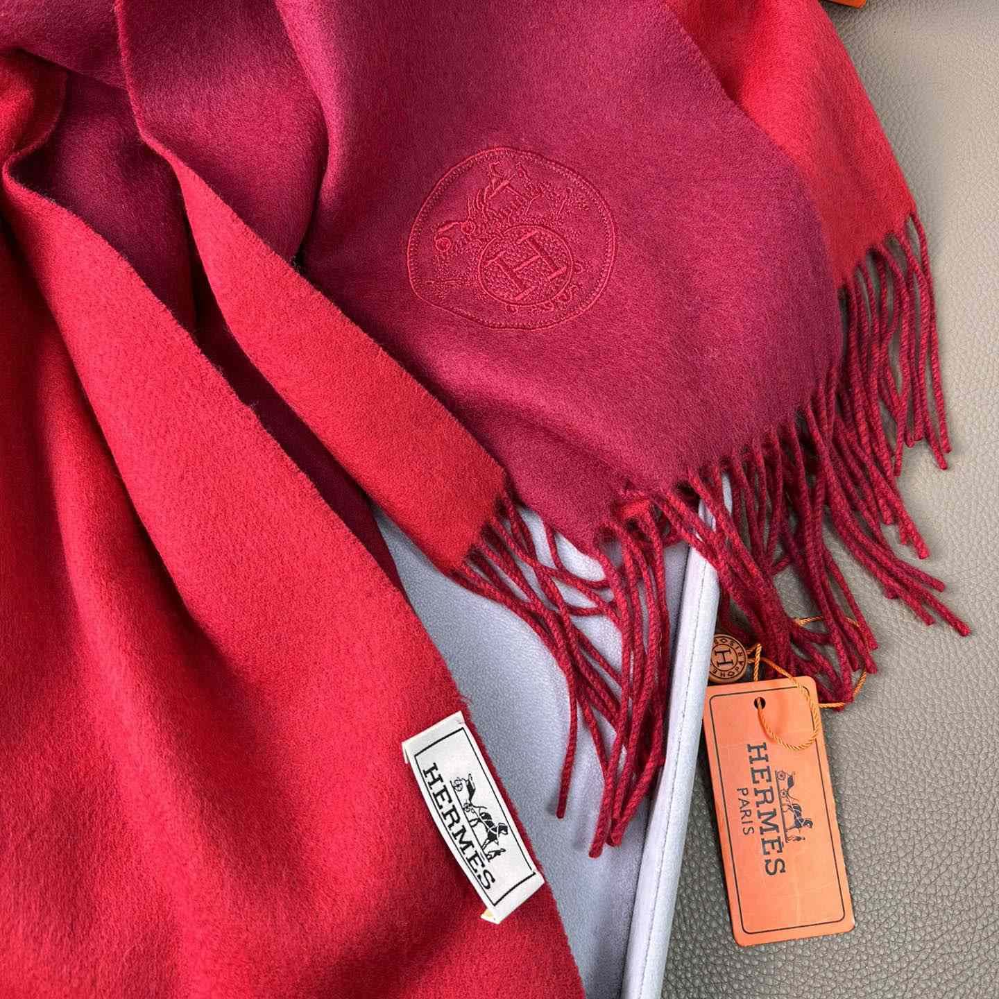 Hermès double-sided cashwool scarf - DesignerGu
