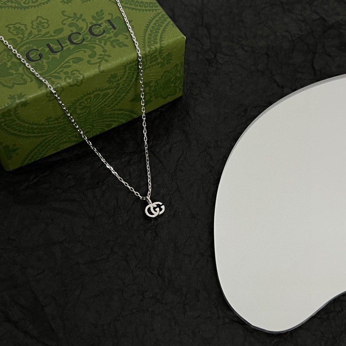 Gucci GG Marmont Pendant Necklace - DesignerGu