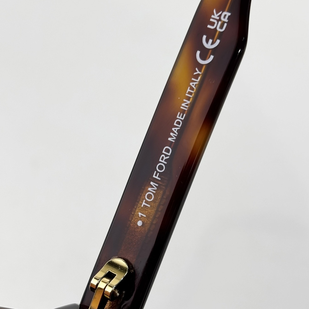 Tom Ford TF884 Sunglasses - DesignerGu