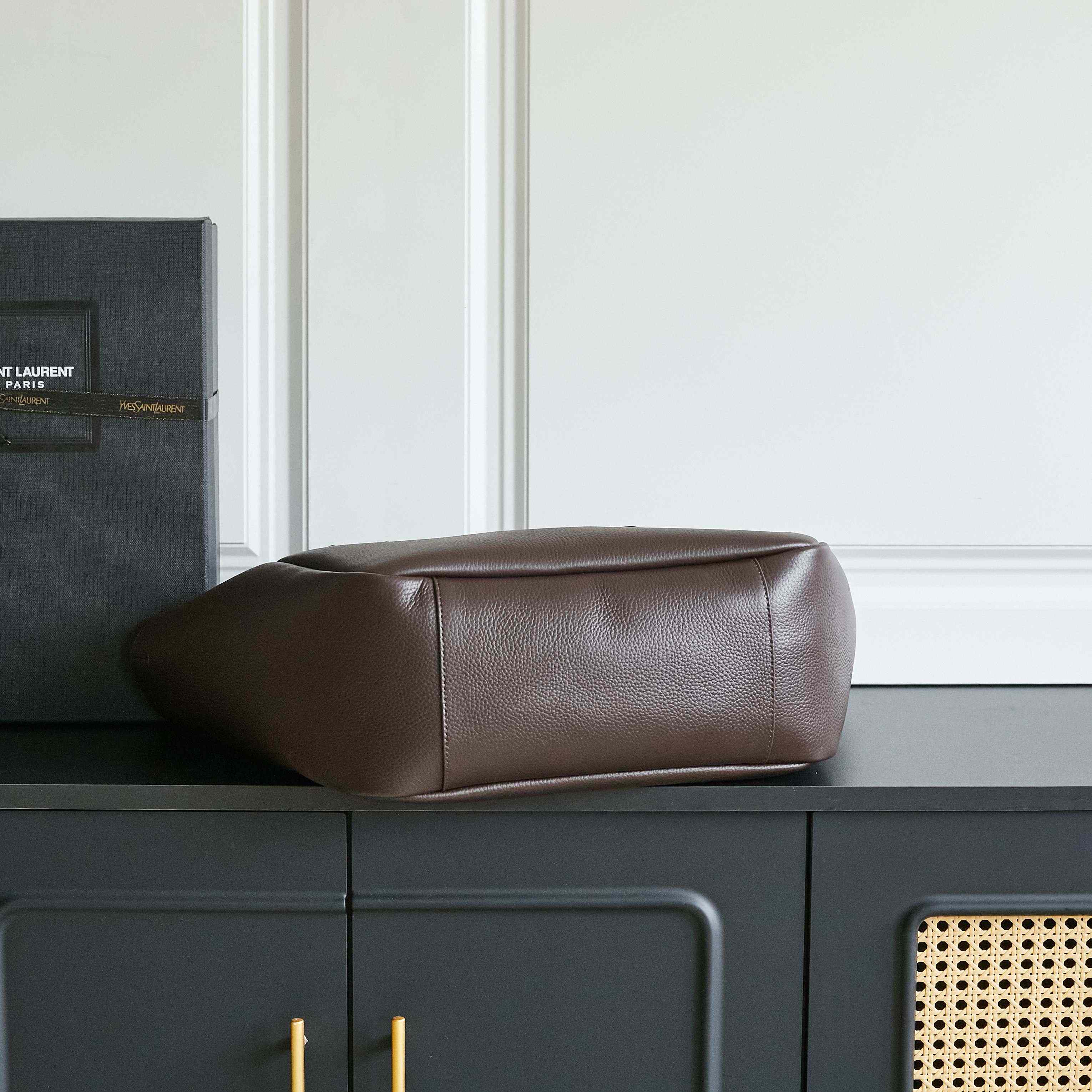 Saint Laurent LE 5 À 7 Bea In Grained Leather - DesignerGu