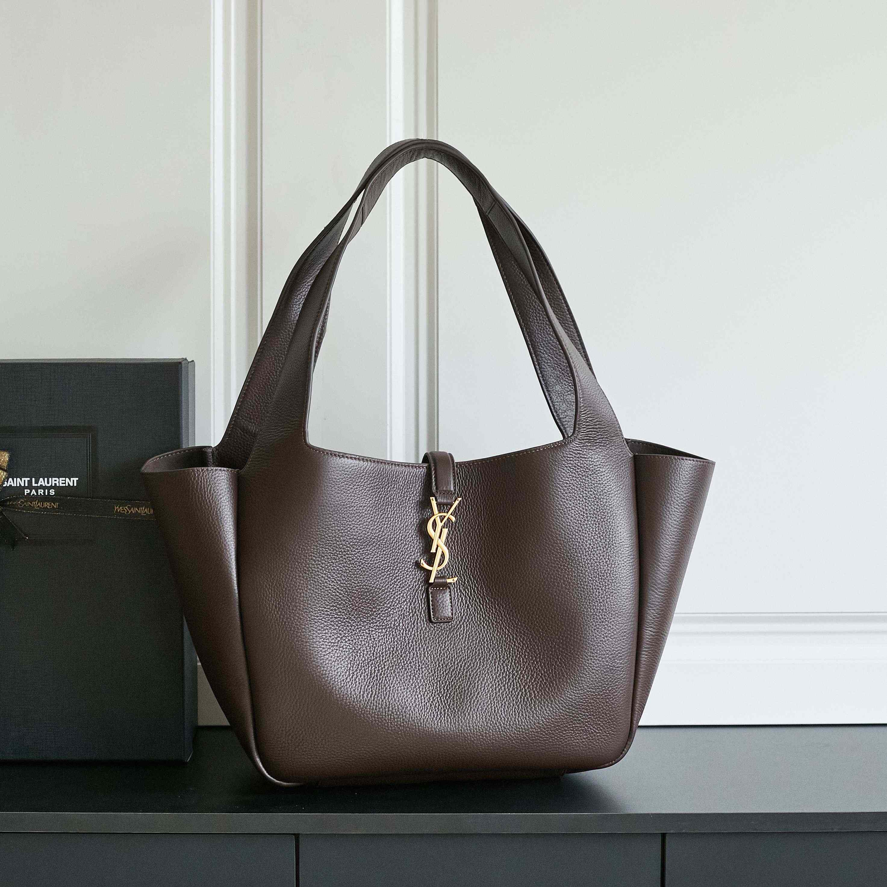 Saint Laurent LE 5 À 7 Bea In Grained Leather - DesignerGu