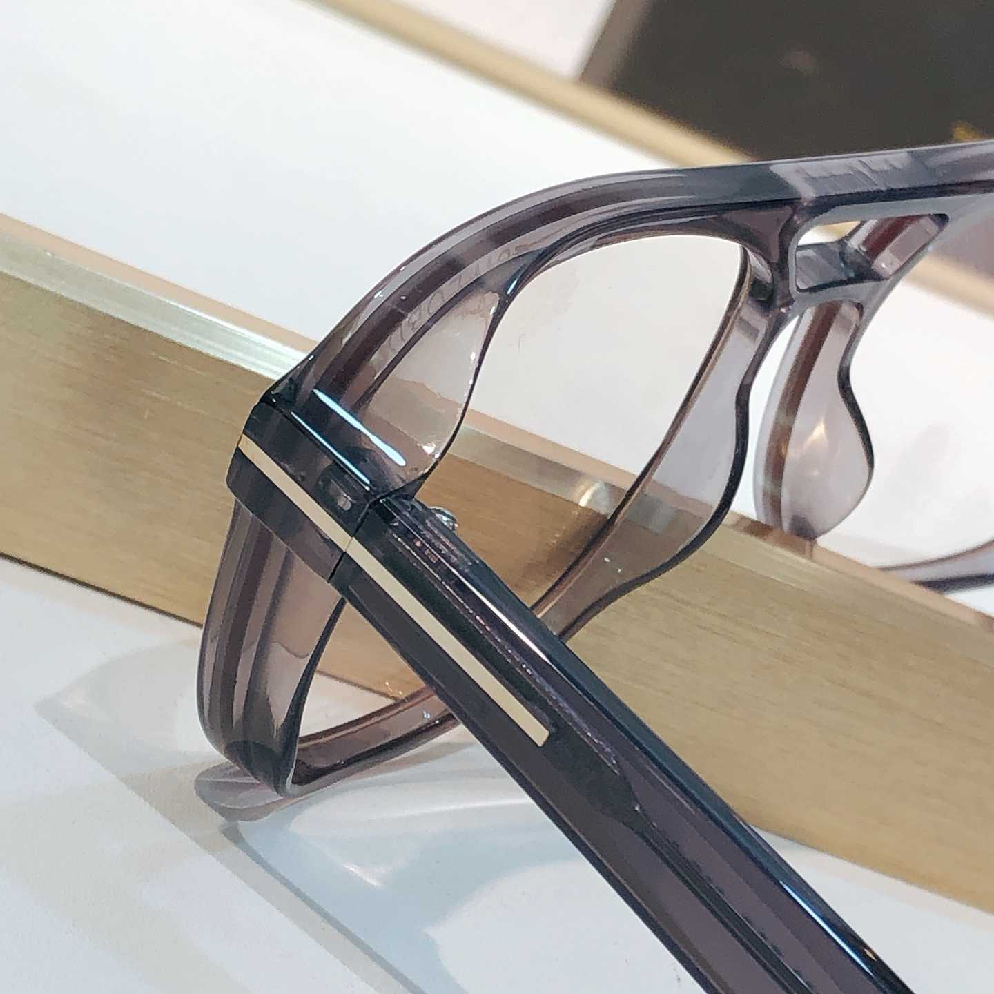 Tom Ford Resco 1022 Sunglasses - DesignerGu